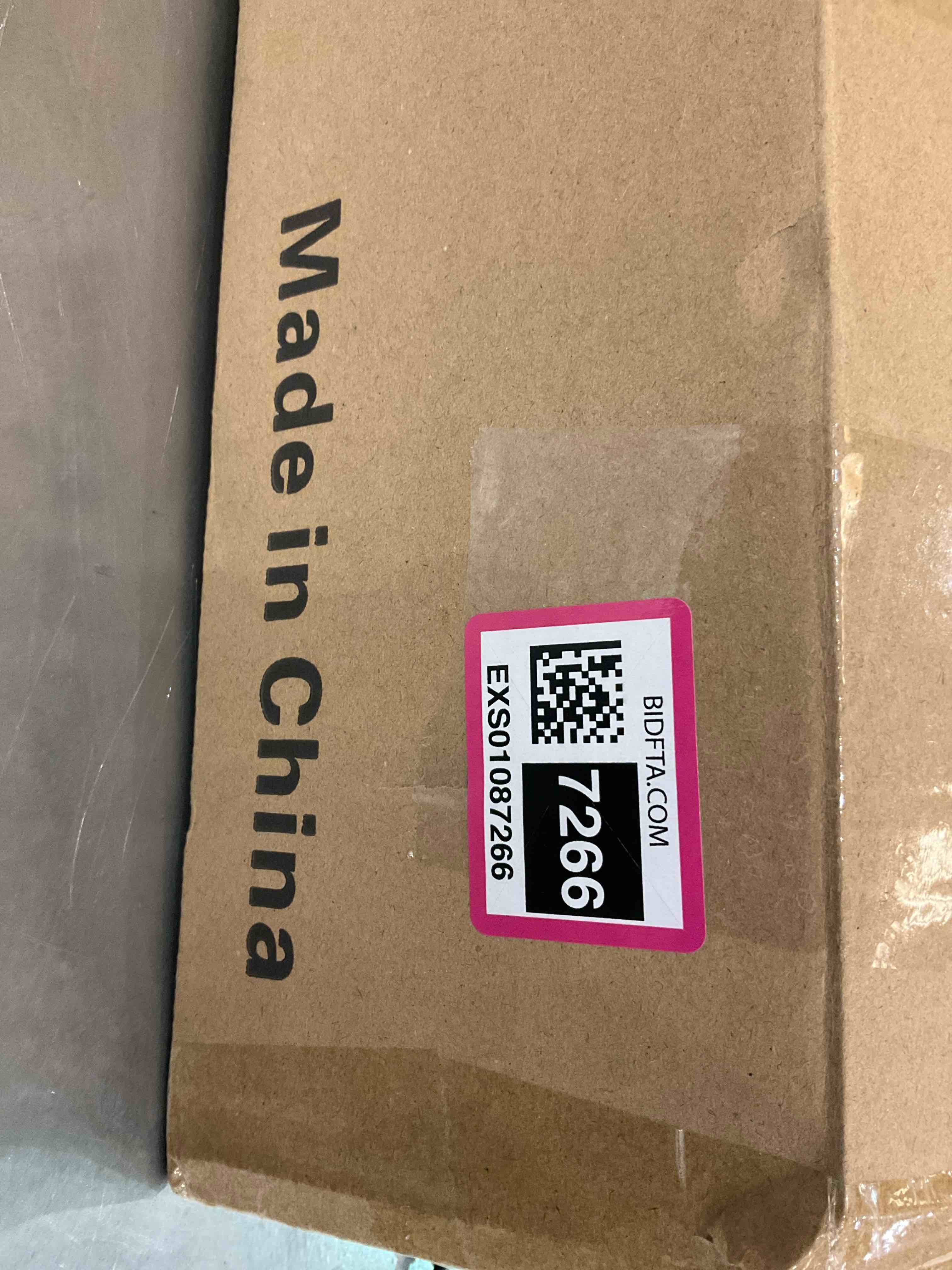 https://s3.amazonaws.com/lotting-images-prod/BargainHunt/EXS01087266_1709230066626.jpeg