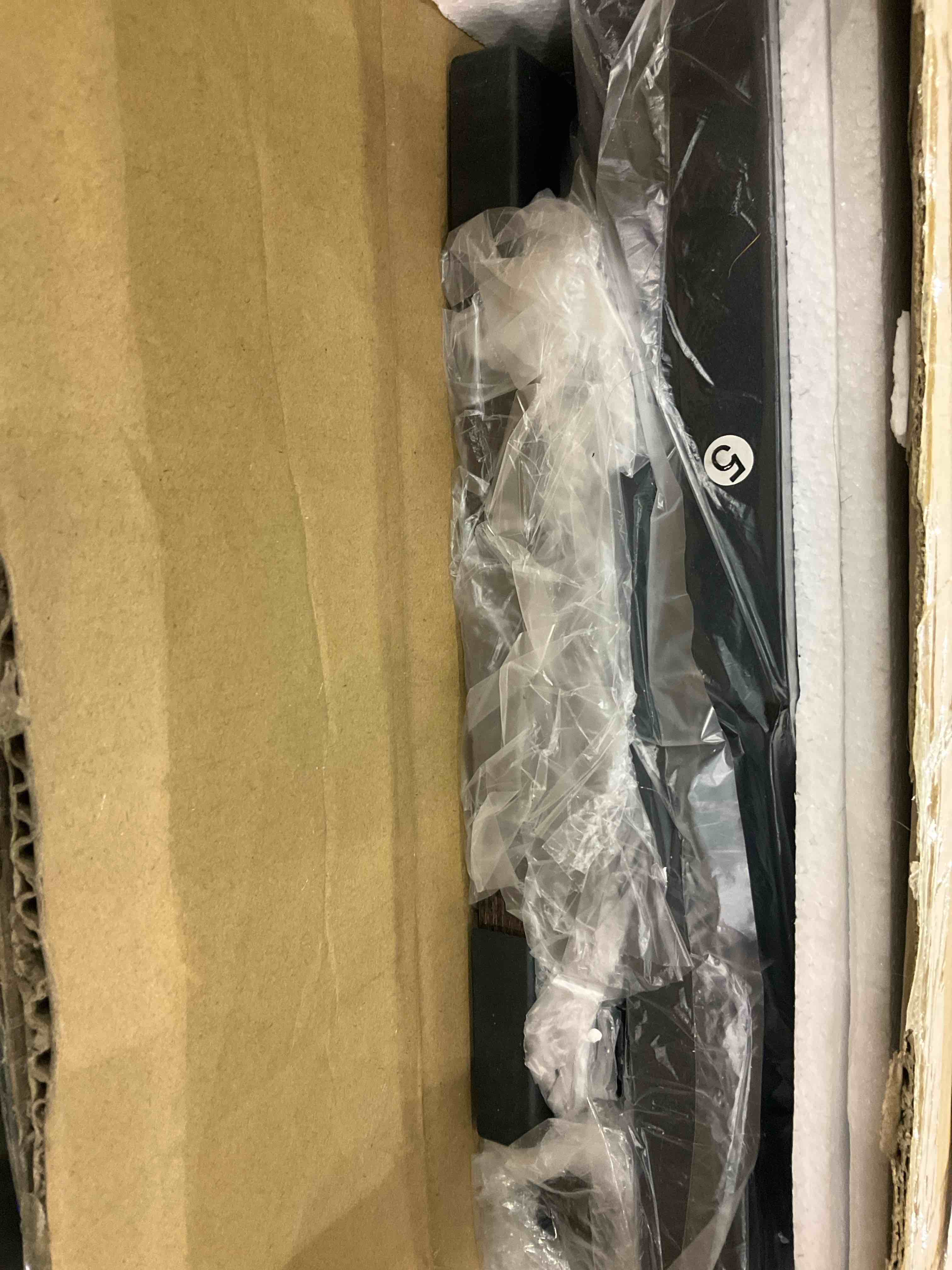 https://s3.amazonaws.com/lotting-images-prod/BargainHunt/EXS01087306_1709295747899.jpeg