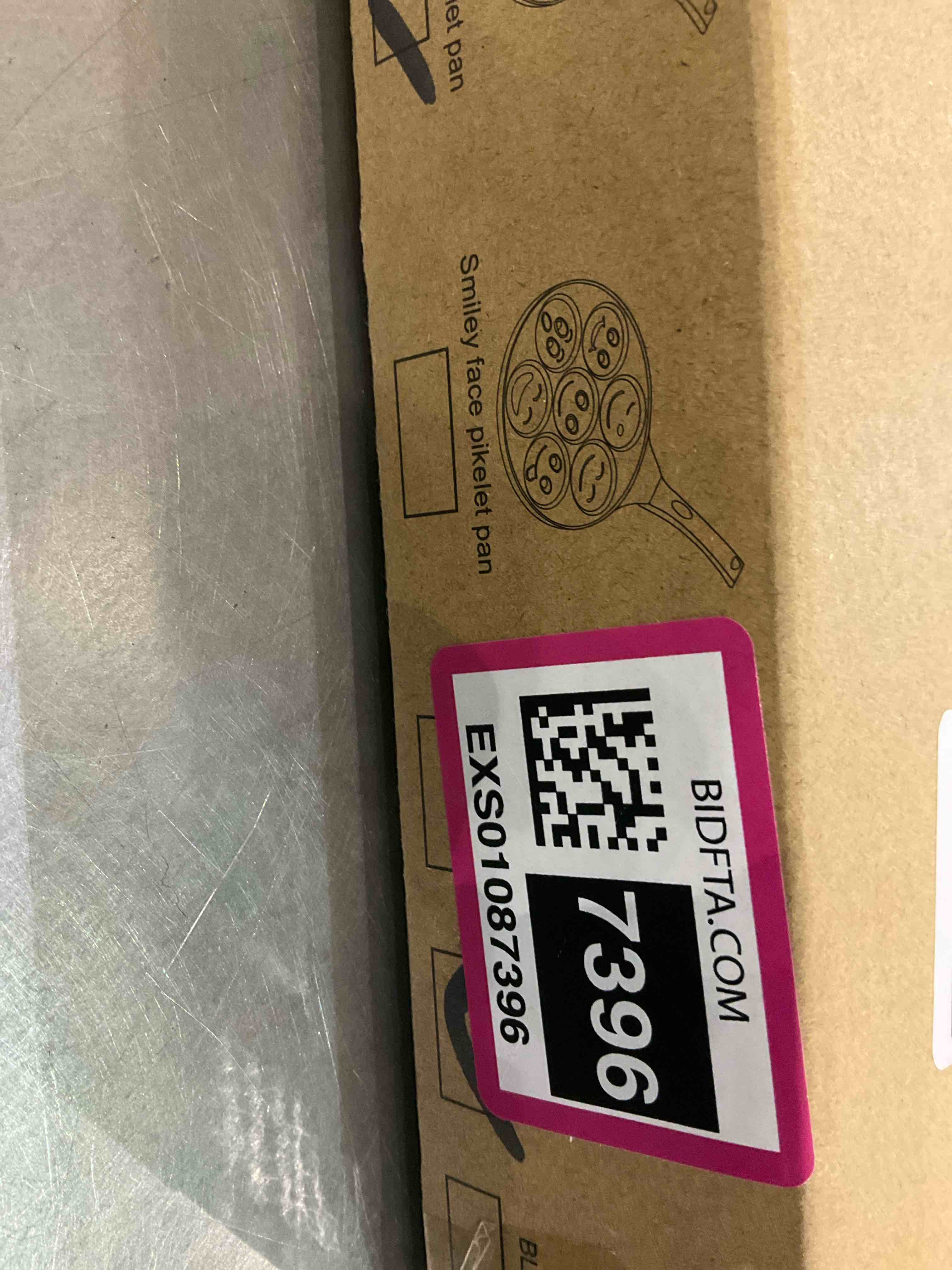 https://s3.amazonaws.com/lotting-images-prod/BargainHunt/EXS01087396_1709323554892.jpeg