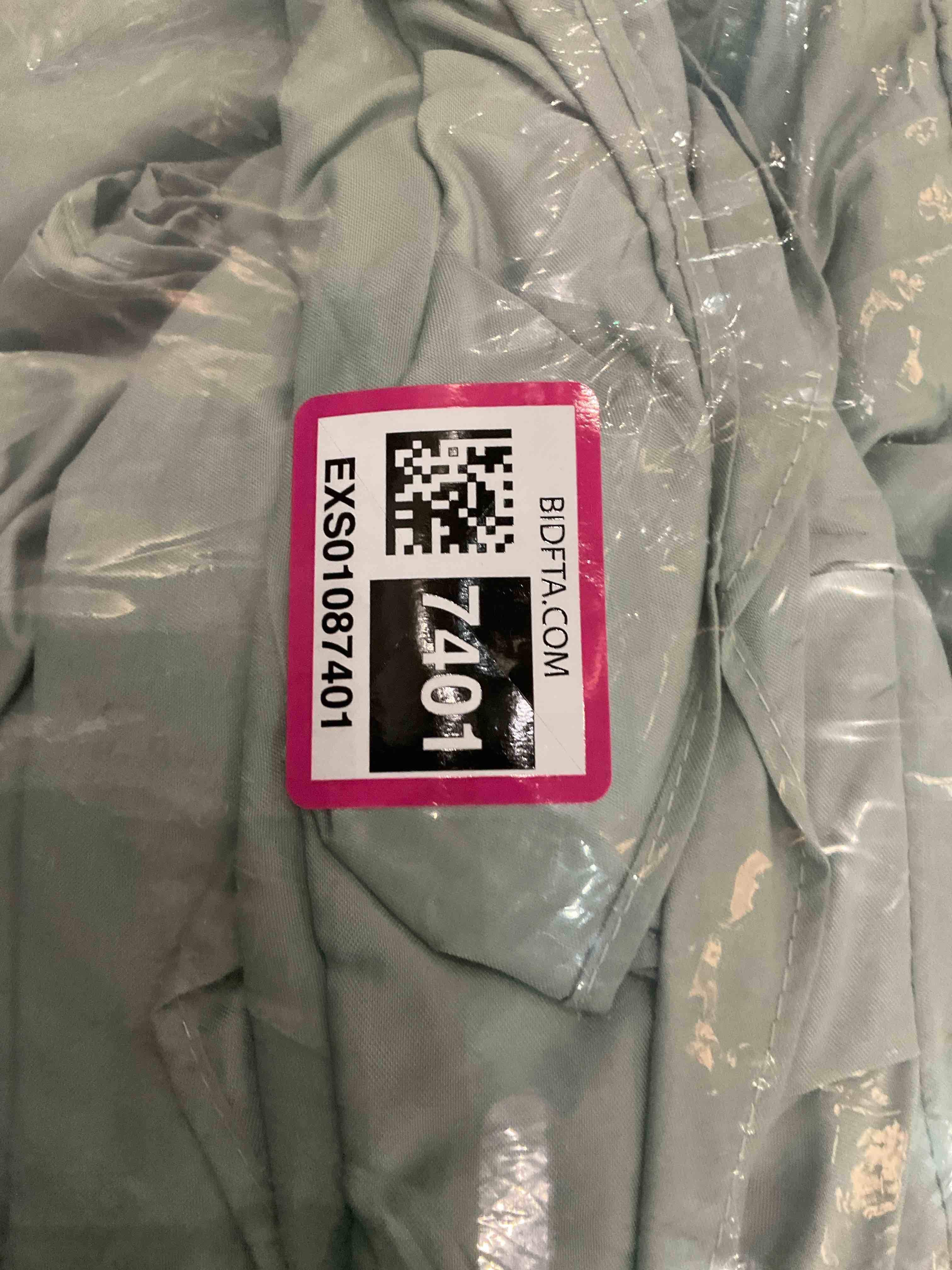 https://s3.amazonaws.com/lotting-images-prod/BargainHunt/EXS01087401_1709323956733.jpeg