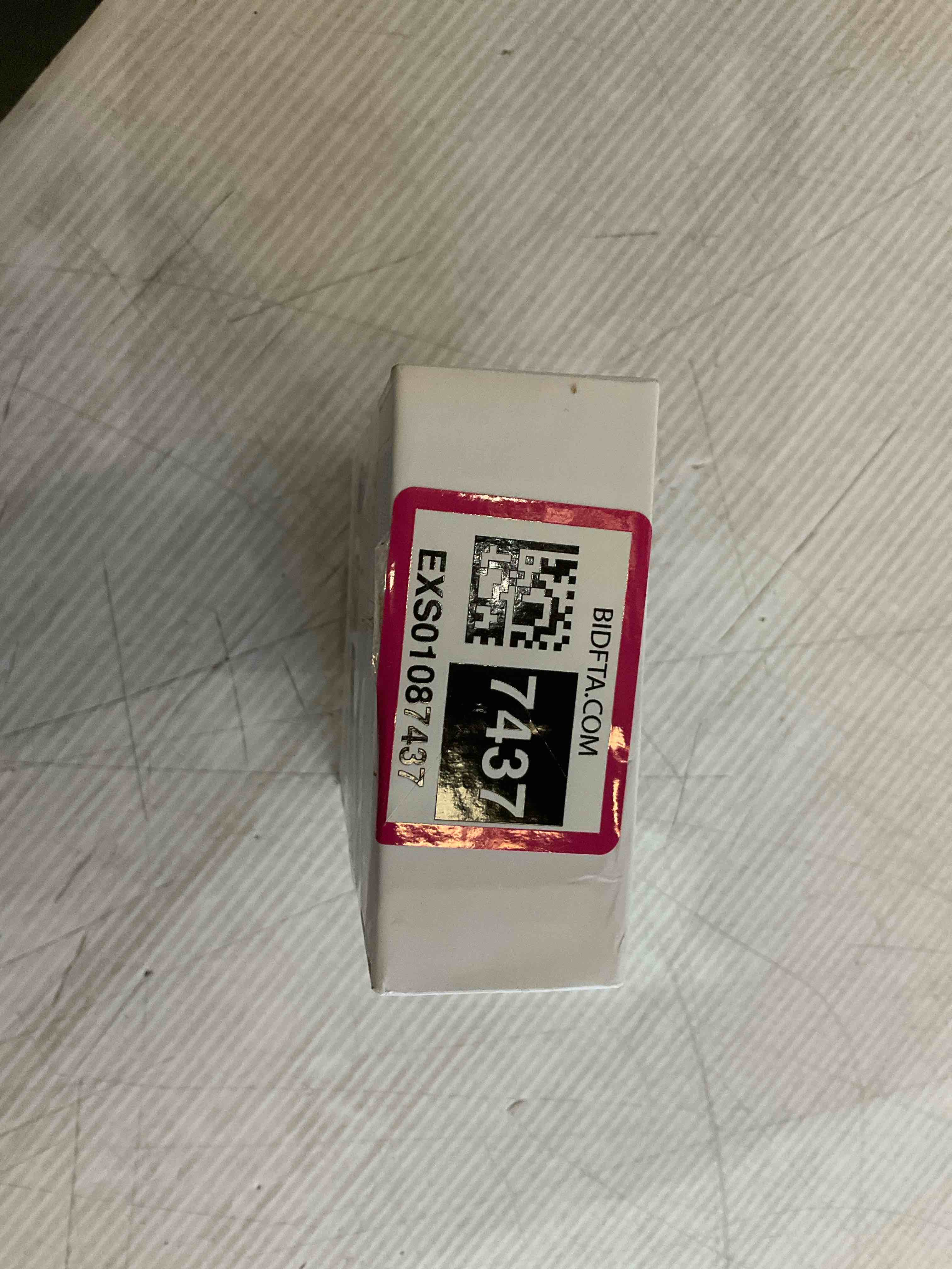 https://s3.amazonaws.com/lotting-images-prod/BargainHunt/EXS01087437_1709837020958.jpeg