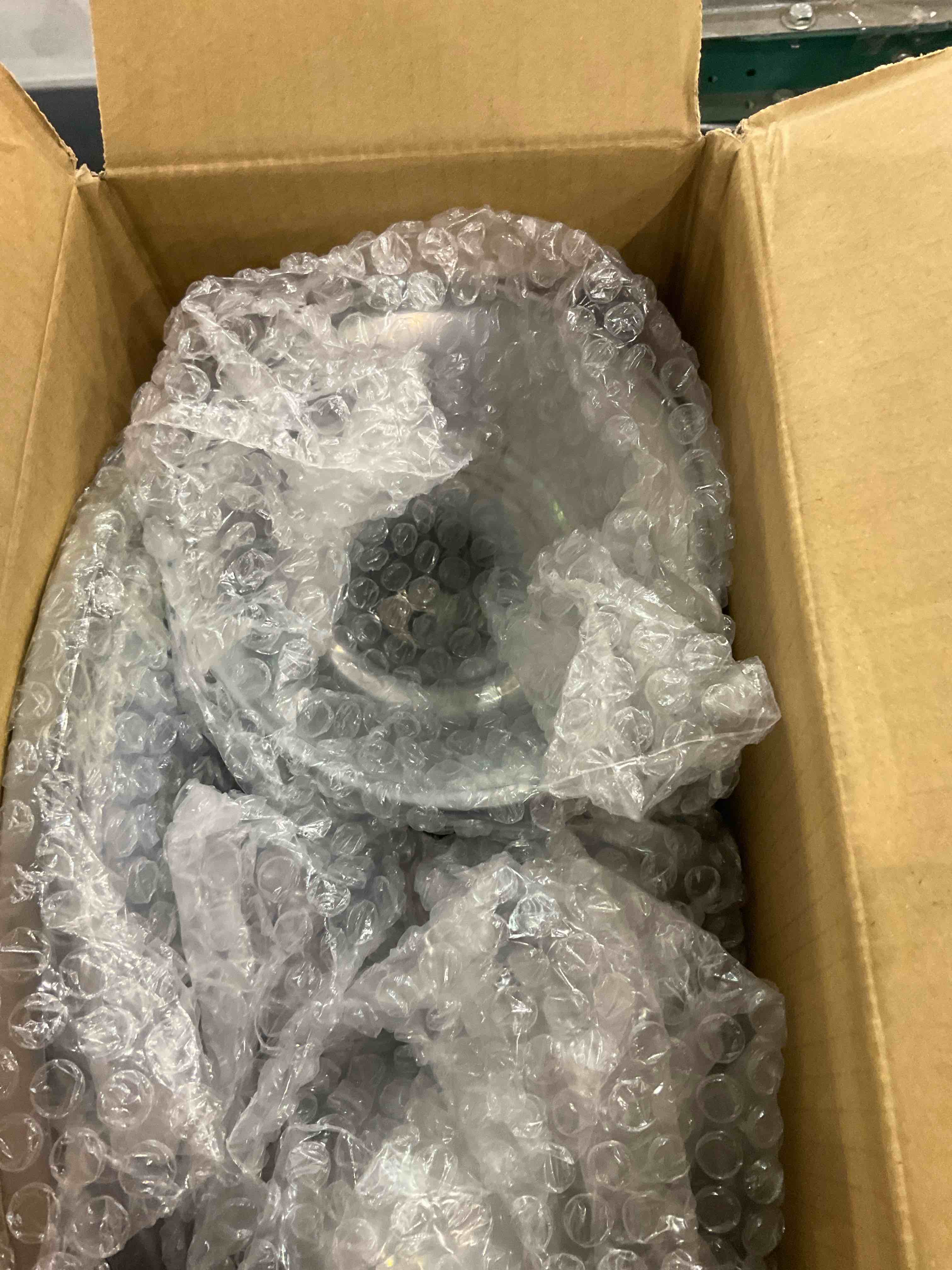 https://s3.amazonaws.com/lotting-images-prod/BargainHunt/EXS01087528_1709913587556.jpeg