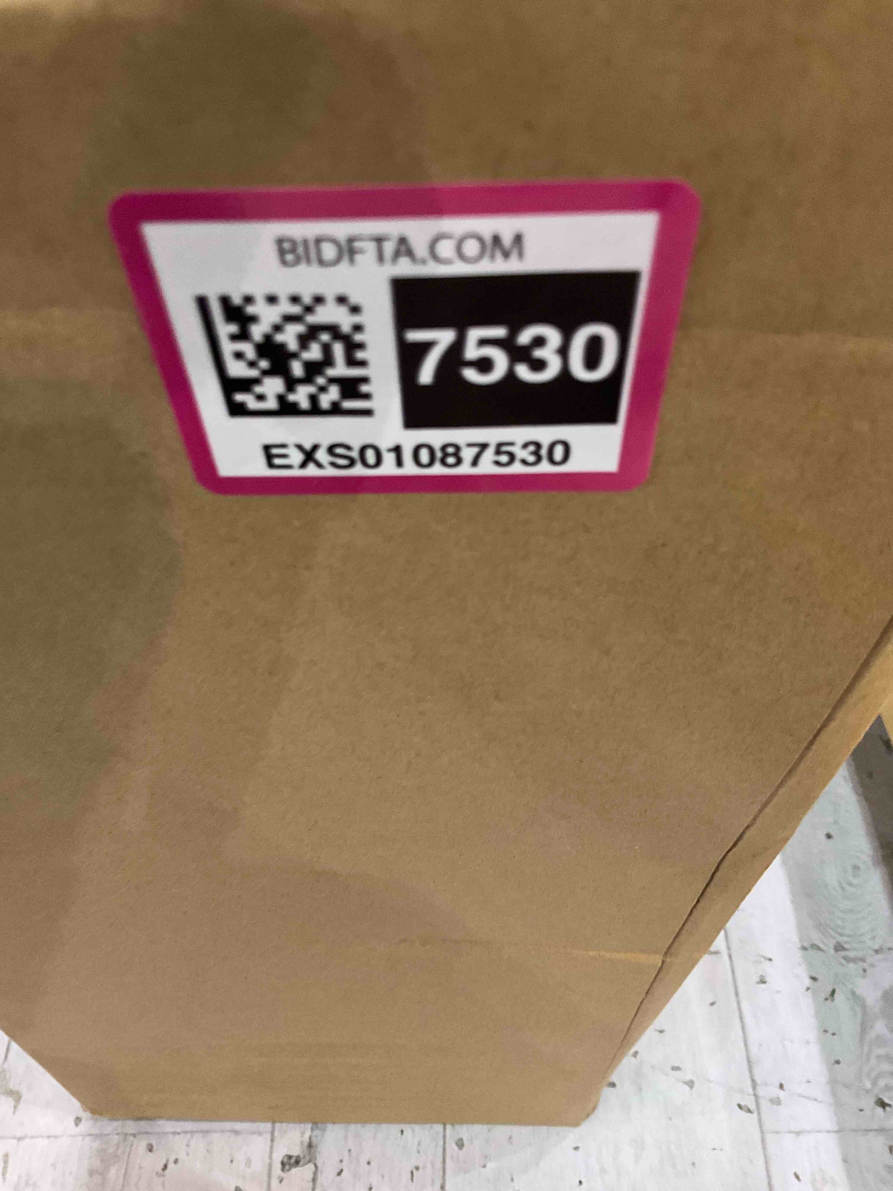 https://s3.amazonaws.com/lotting-images-prod/BargainHunt/EXS01087530_1709913964828.jpeg