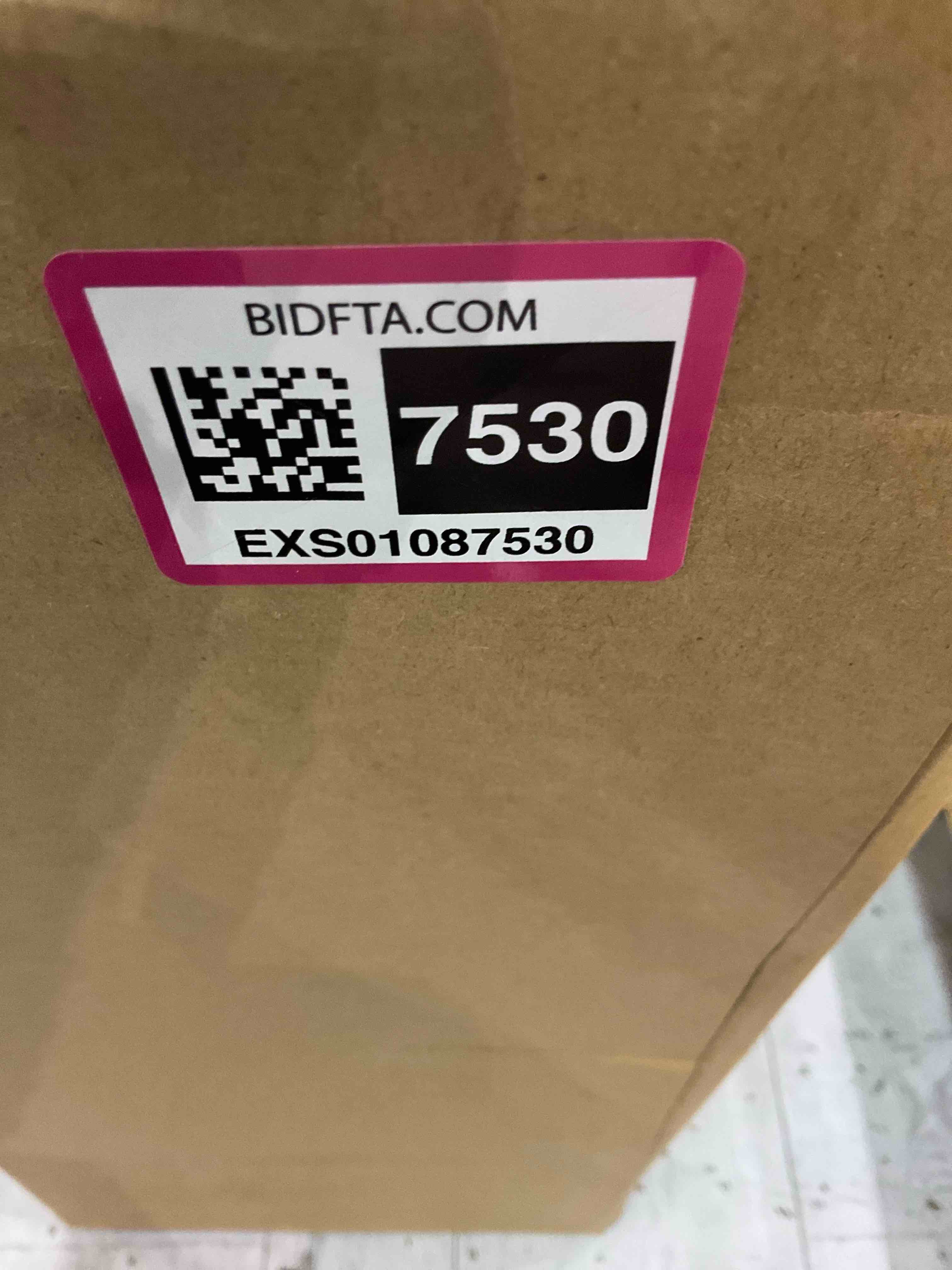 https://s3.amazonaws.com/lotting-images-prod/BargainHunt/EXS01087530_1709913966423.jpeg