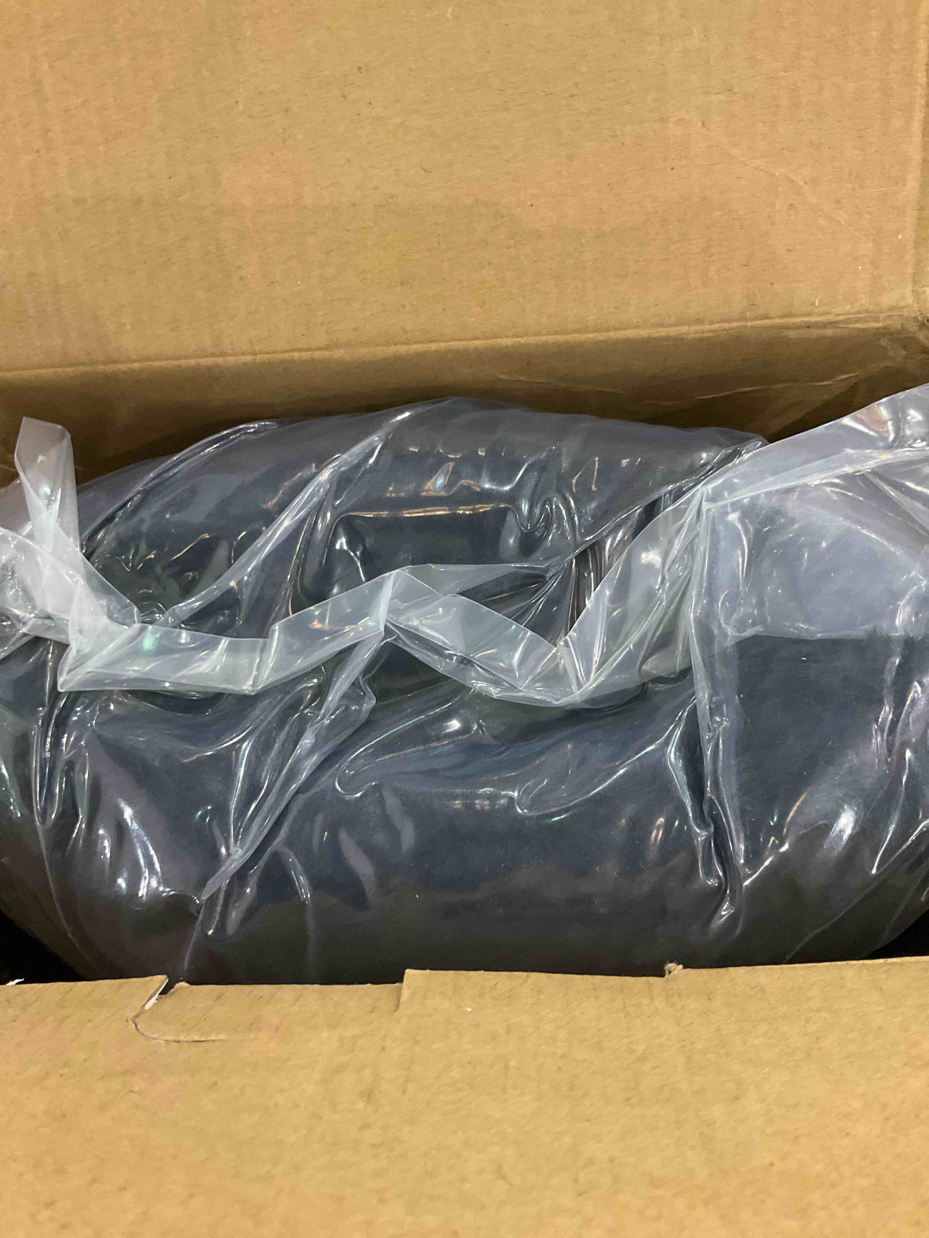 https://s3.amazonaws.com/lotting-images-prod/BargainHunt/EXS01087553_1709920700845.jpeg