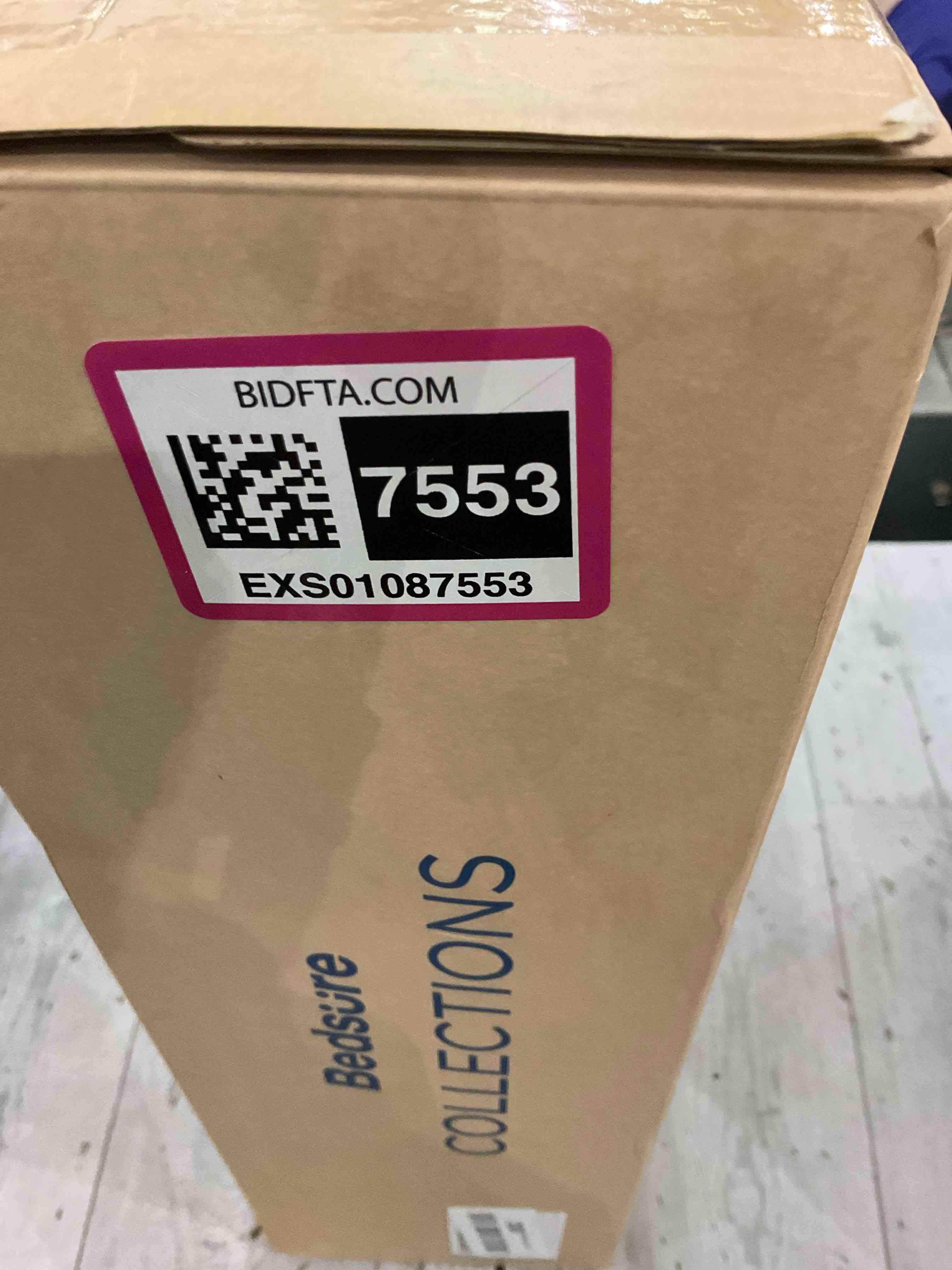 https://s3.amazonaws.com/lotting-images-prod/BargainHunt/EXS01087553_1709920743240.jpeg
