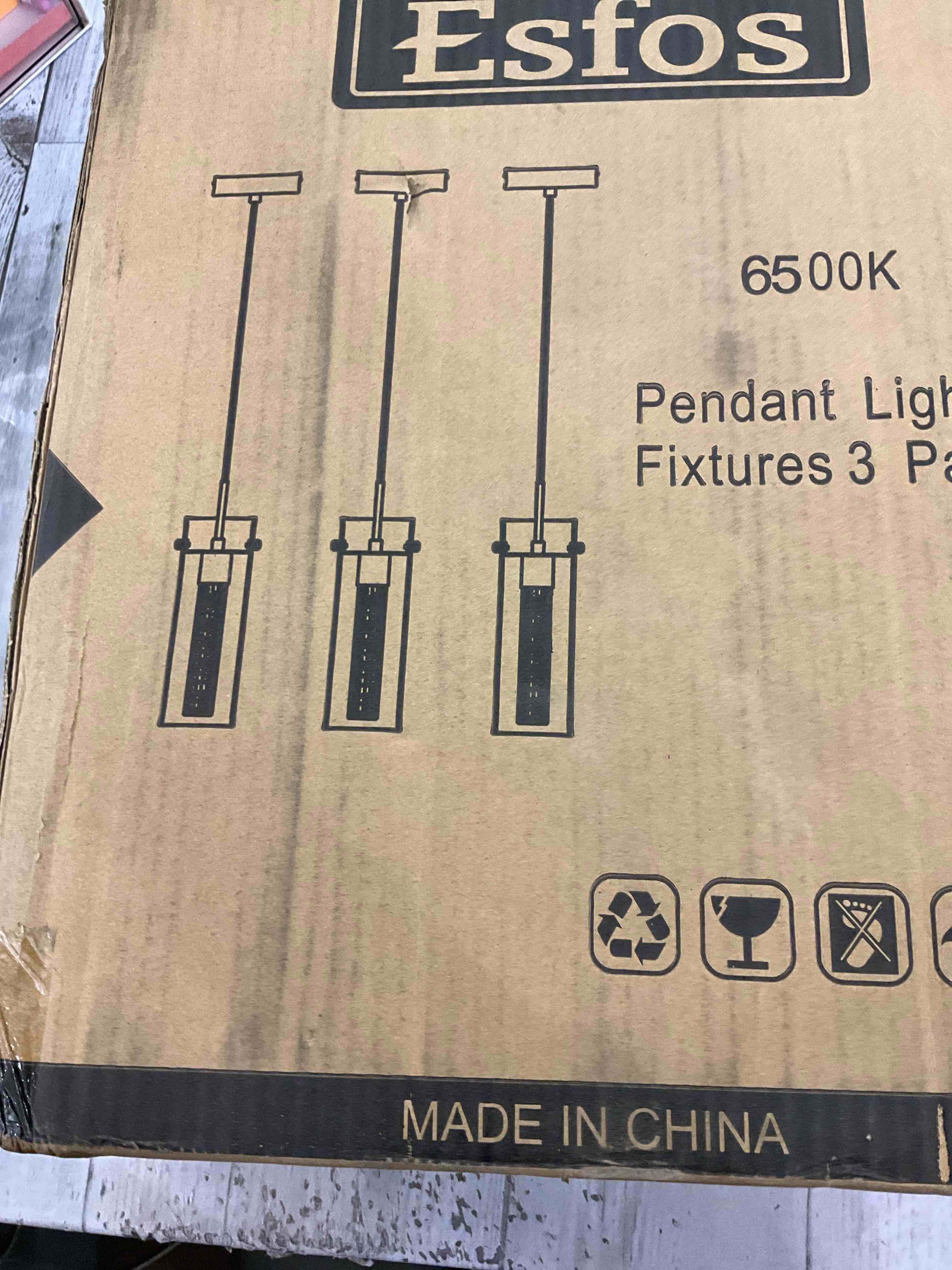 https://s3.amazonaws.com/lotting-images-prod/BargainHunt/EXS01087563_1709922333310.jpeg