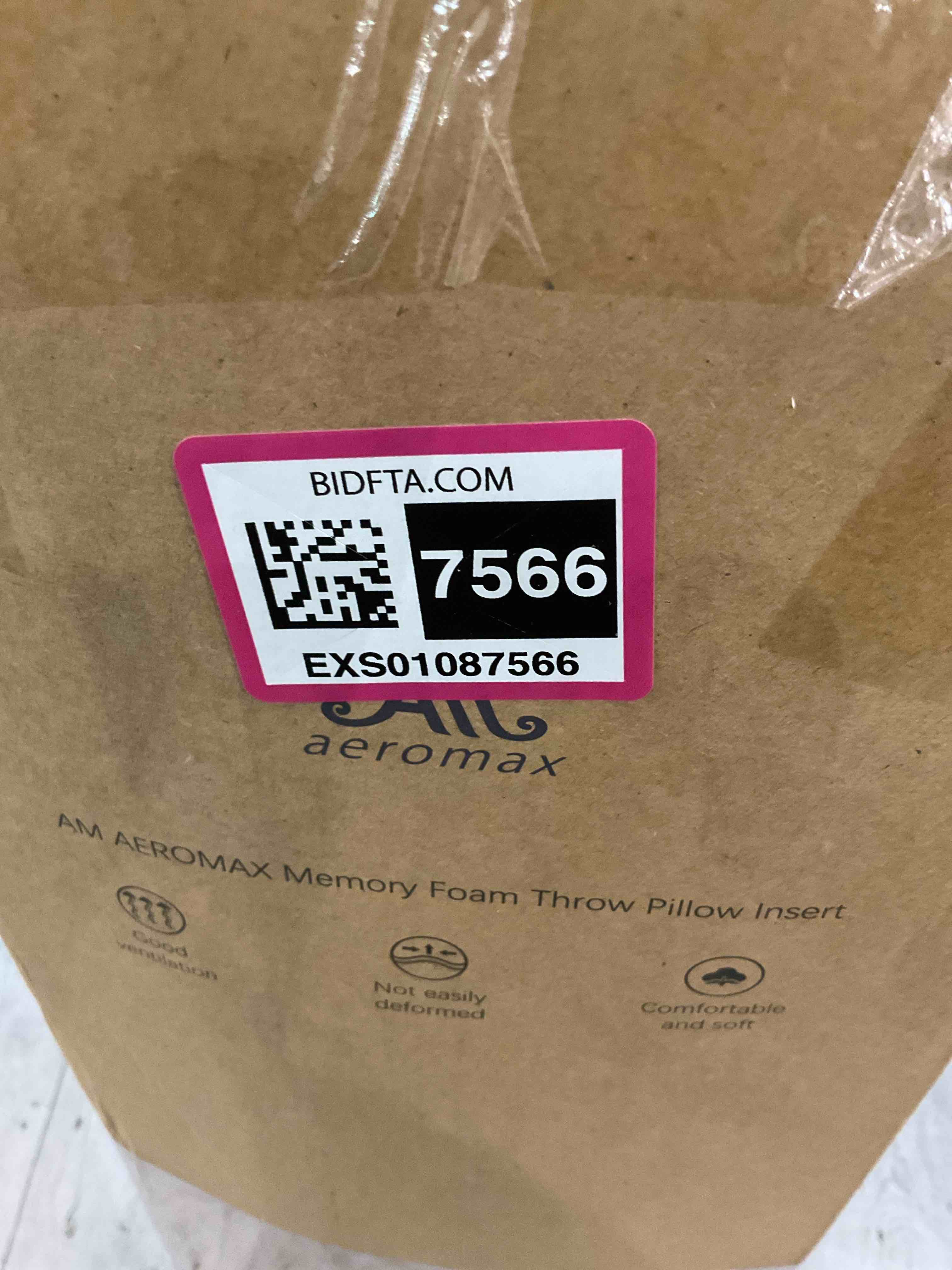 https://s3.amazonaws.com/lotting-images-prod/BargainHunt/EXS01087566_1709922733424.jpeg