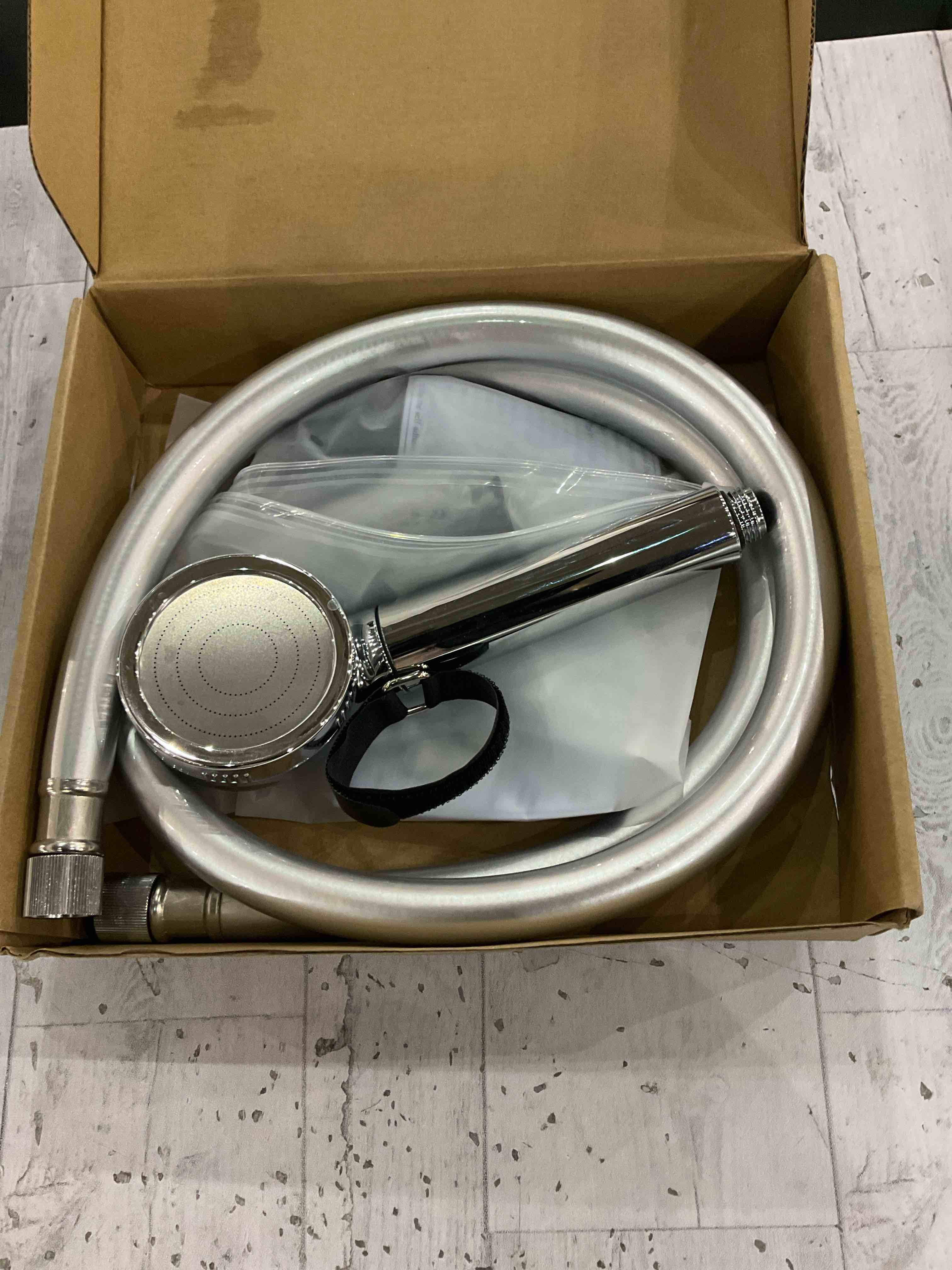 https://s3.amazonaws.com/lotting-images-prod/BargainHunt/EXS01087612_1710157610073.jpeg