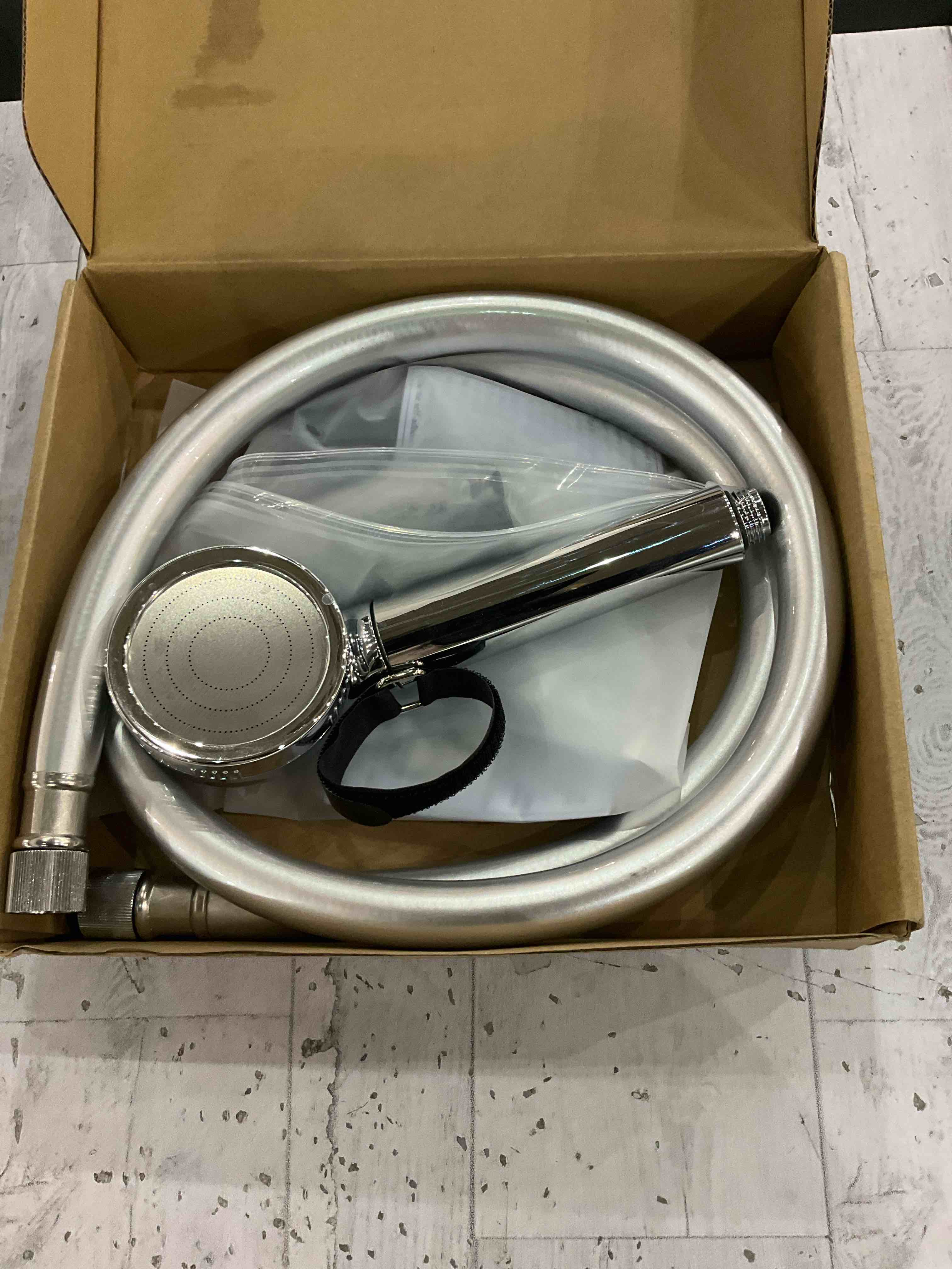 https://s3.amazonaws.com/lotting-images-prod/BargainHunt/EXS01087612_1710157611134.jpeg