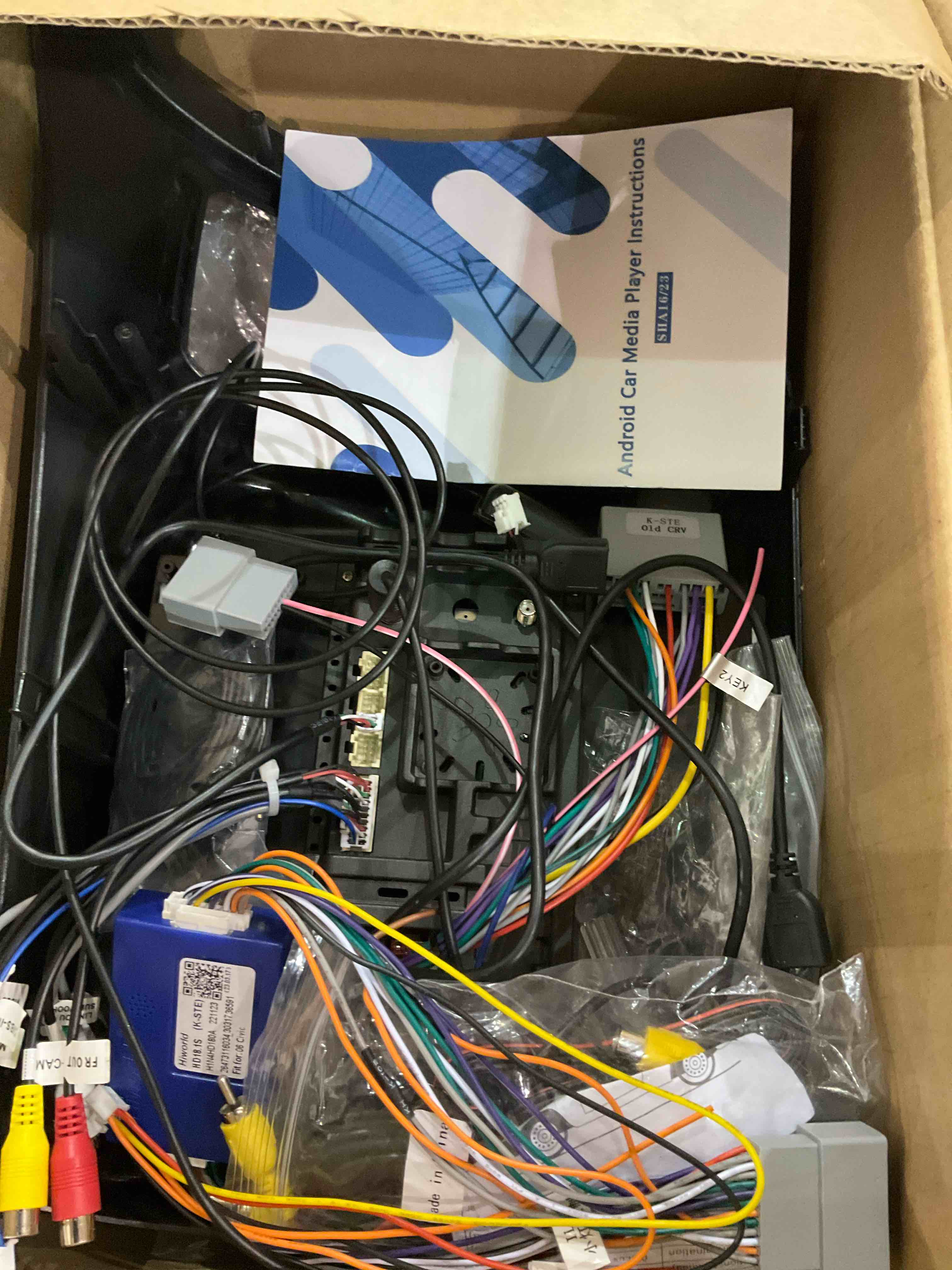 https://s3.amazonaws.com/lotting-images-prod/BargainHunt/EXS01087642_1710160617553.jpeg