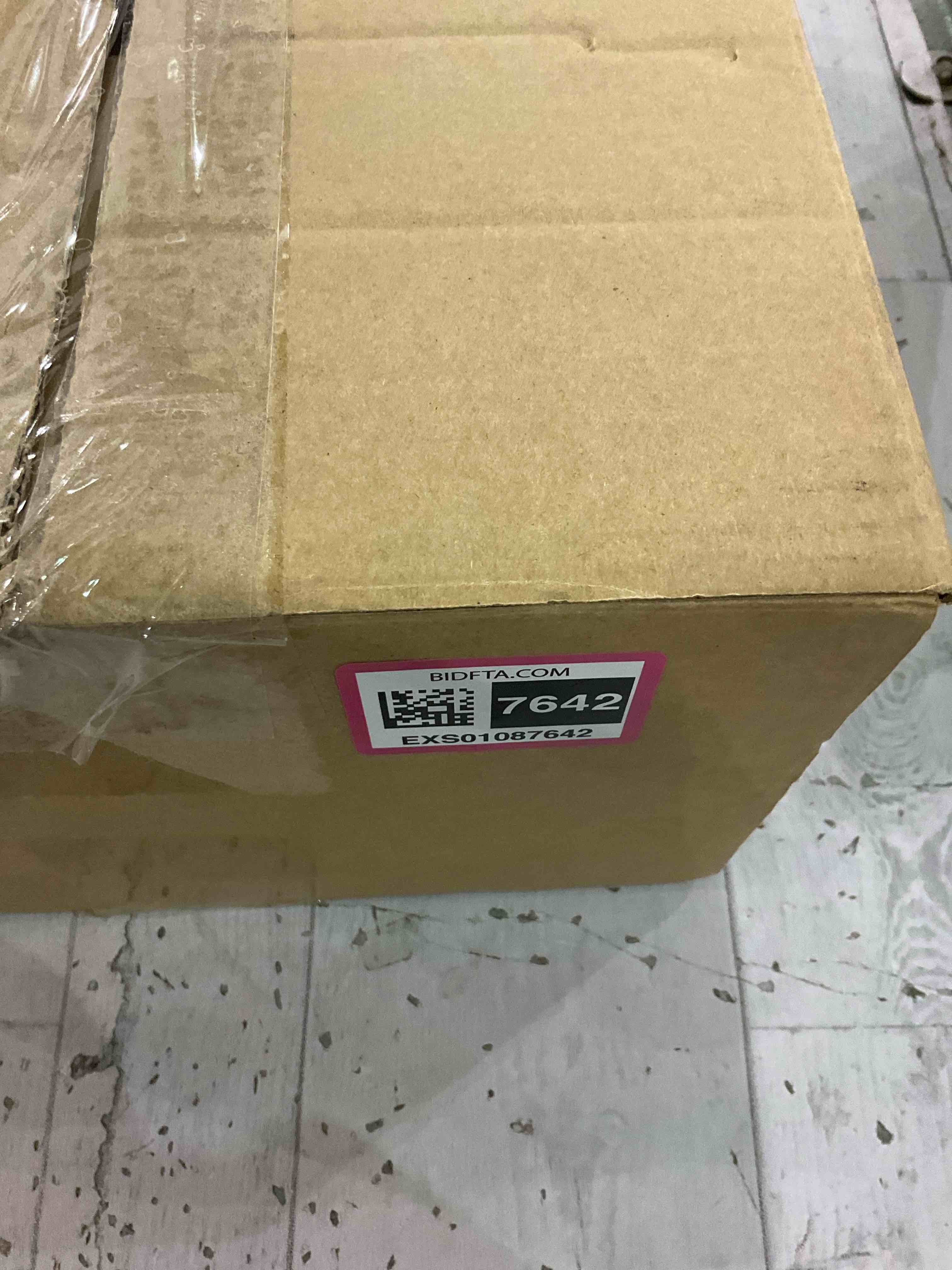 https://s3.amazonaws.com/lotting-images-prod/BargainHunt/EXS01087642_1710160640407.jpeg