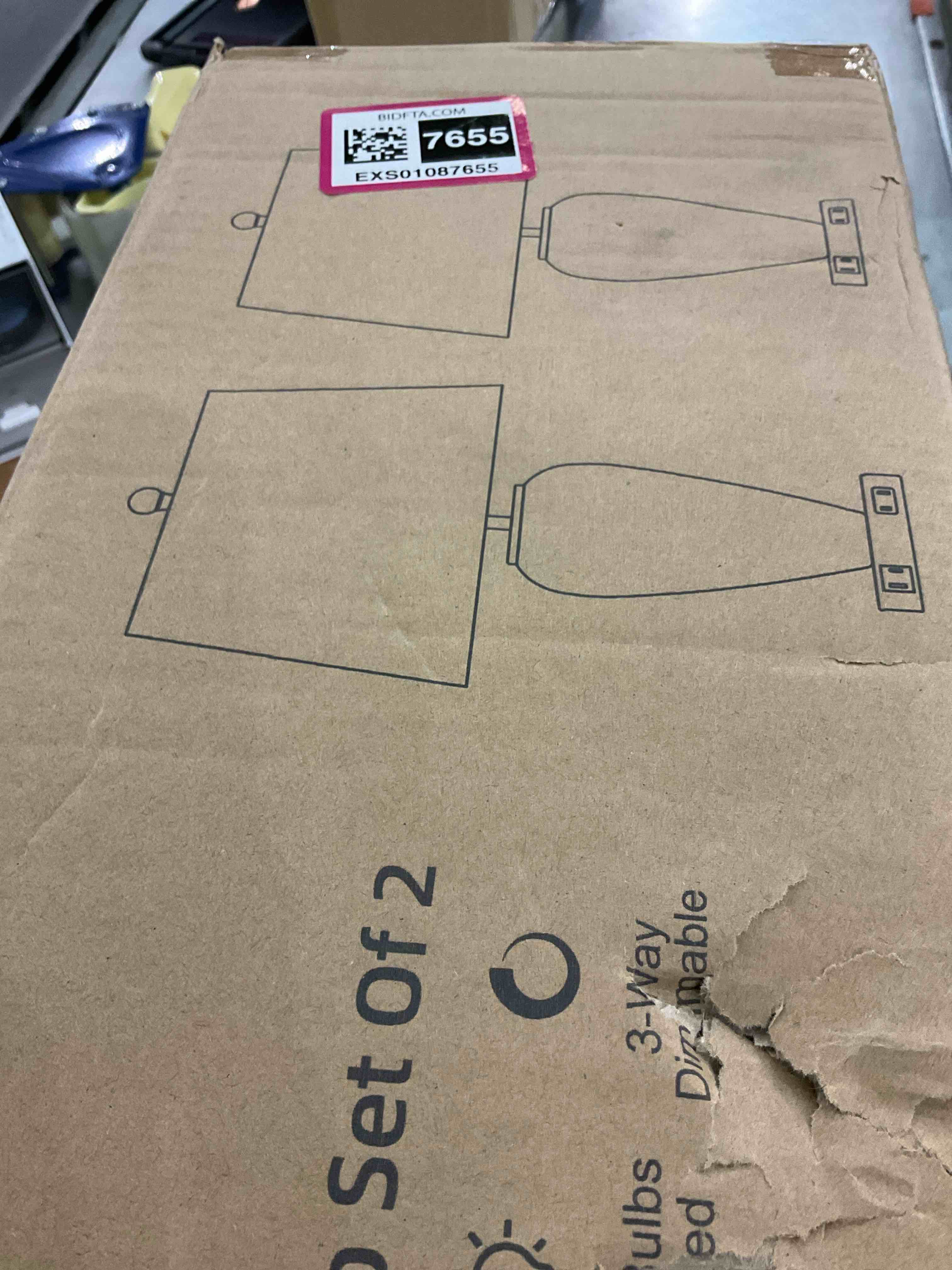 https://s3.amazonaws.com/lotting-images-prod/BargainHunt/EXS01087655_1710164463214.jpeg