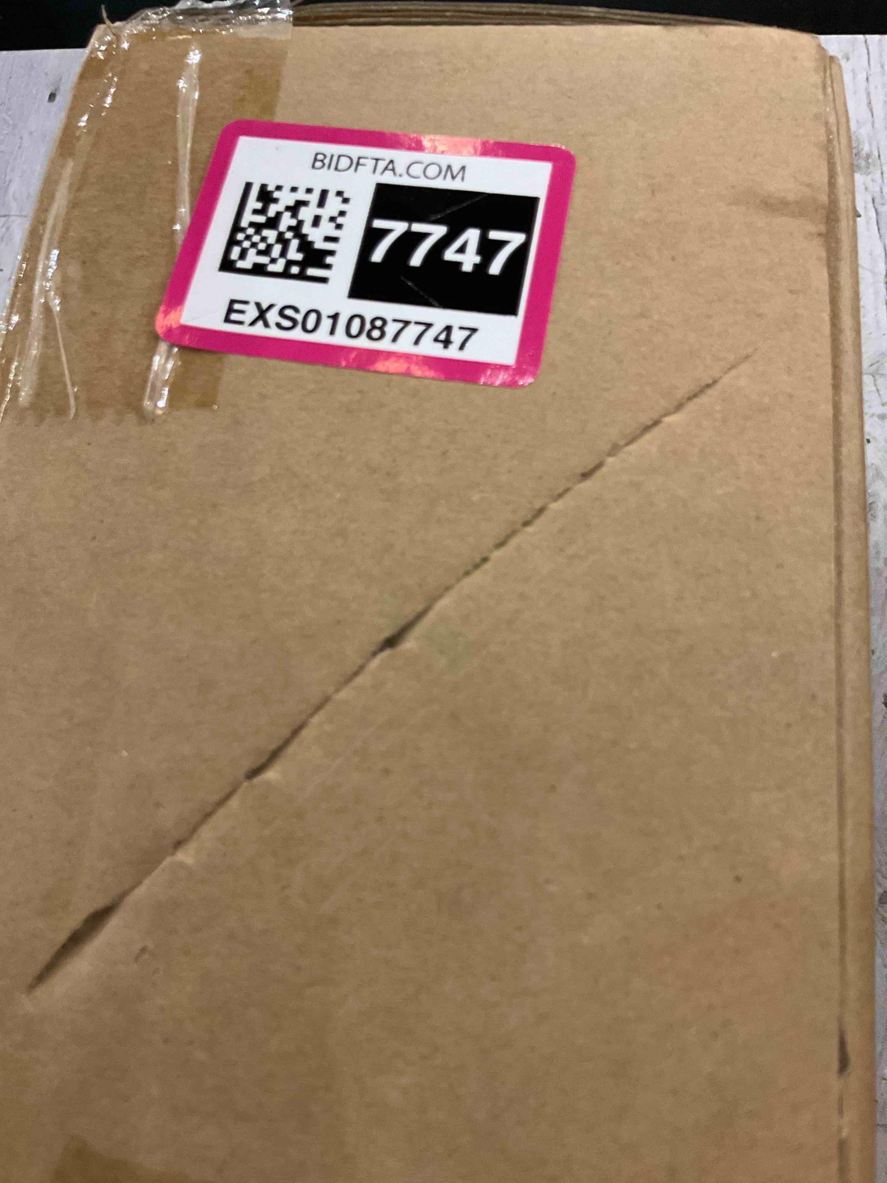 https://s3.amazonaws.com/lotting-images-prod/BargainHunt/EXS01087747_1710181985244.jpeg
