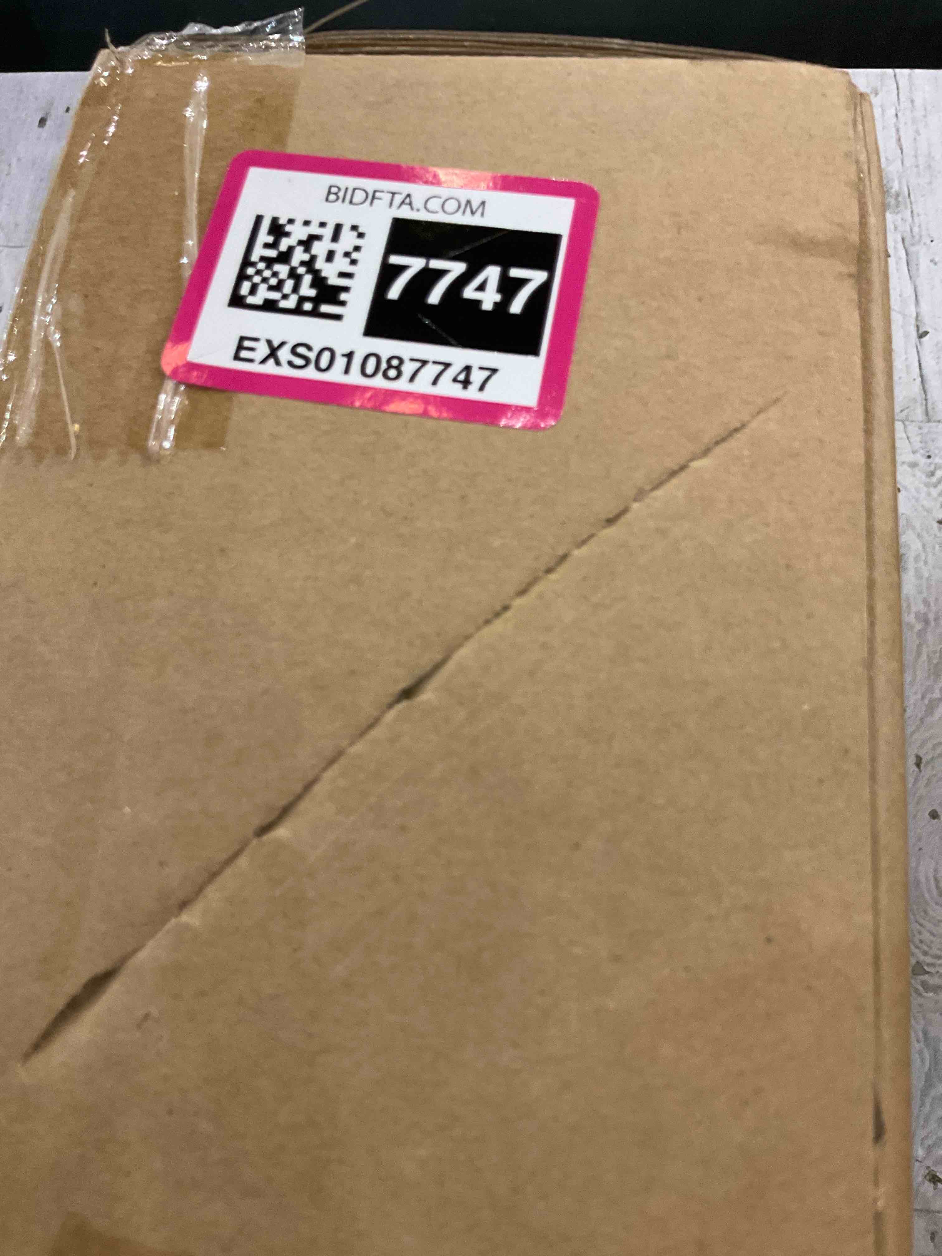 https://s3.amazonaws.com/lotting-images-prod/BargainHunt/EXS01087747_1710181986235.jpeg