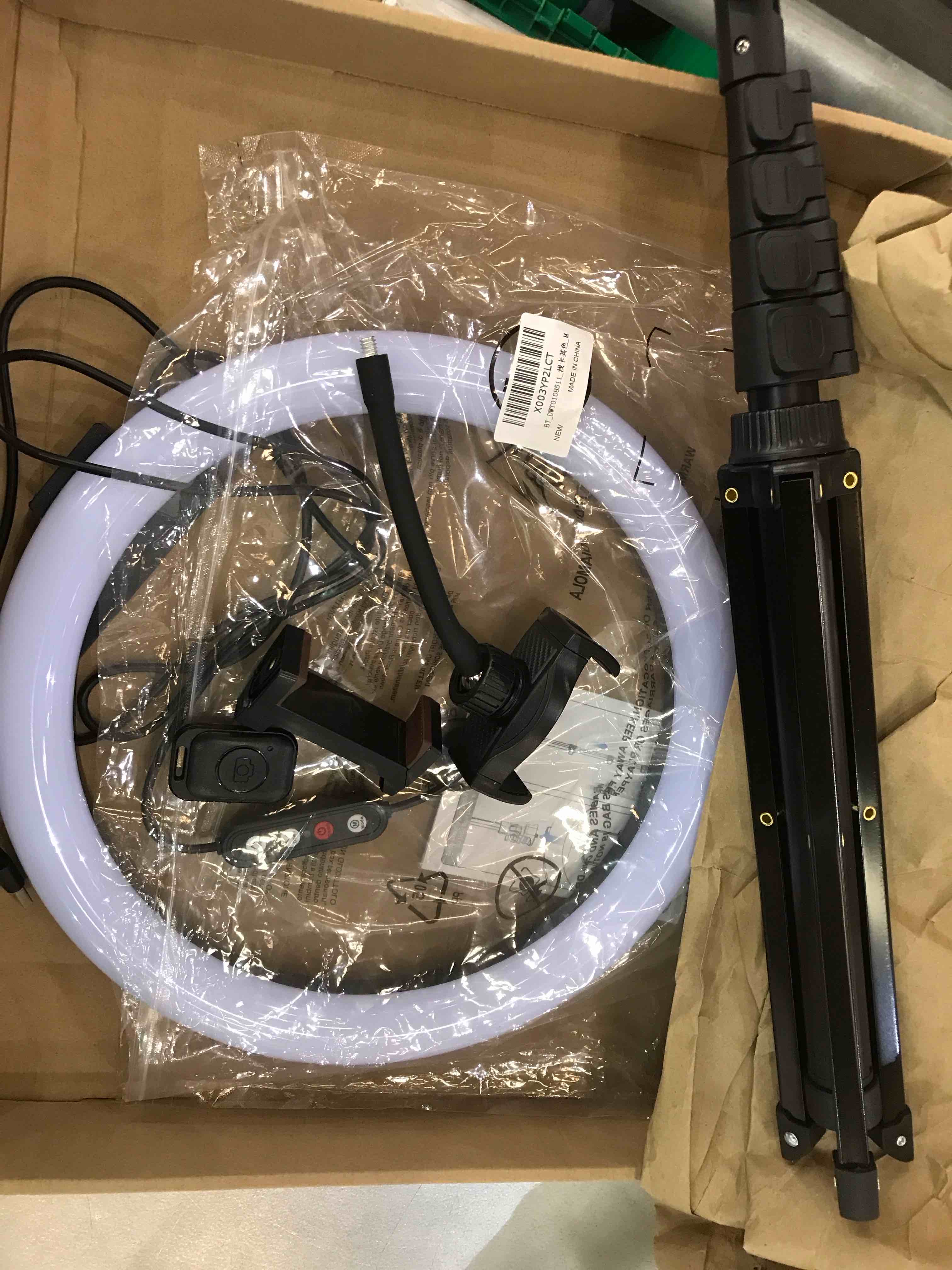https://s3.amazonaws.com/lotting-images-prod/BargainHunt/EXS01088092_1708011876226.jpeg