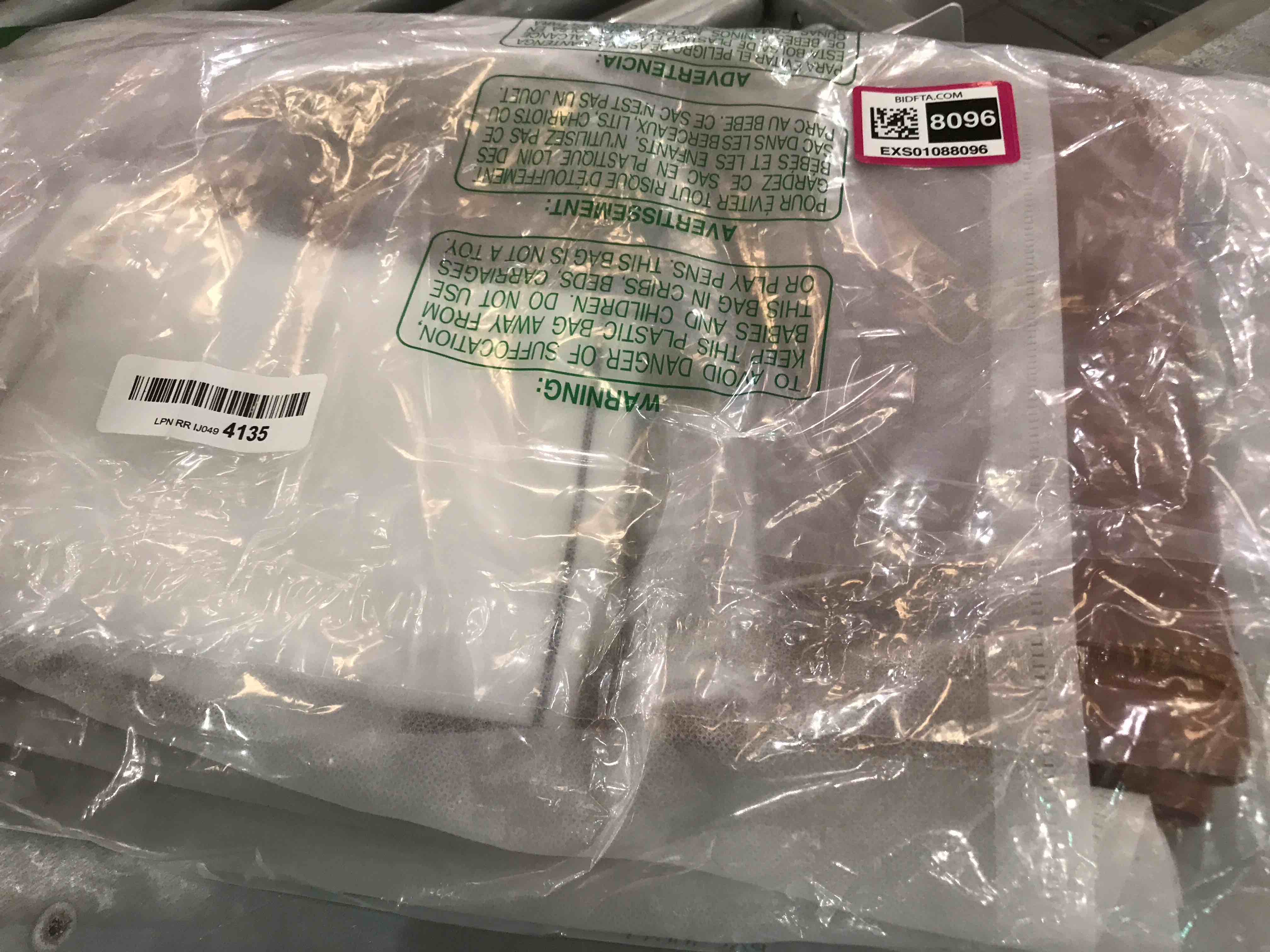https://s3.amazonaws.com/lotting-images-prod/BargainHunt/EXS01088096_1708012907126.jpeg