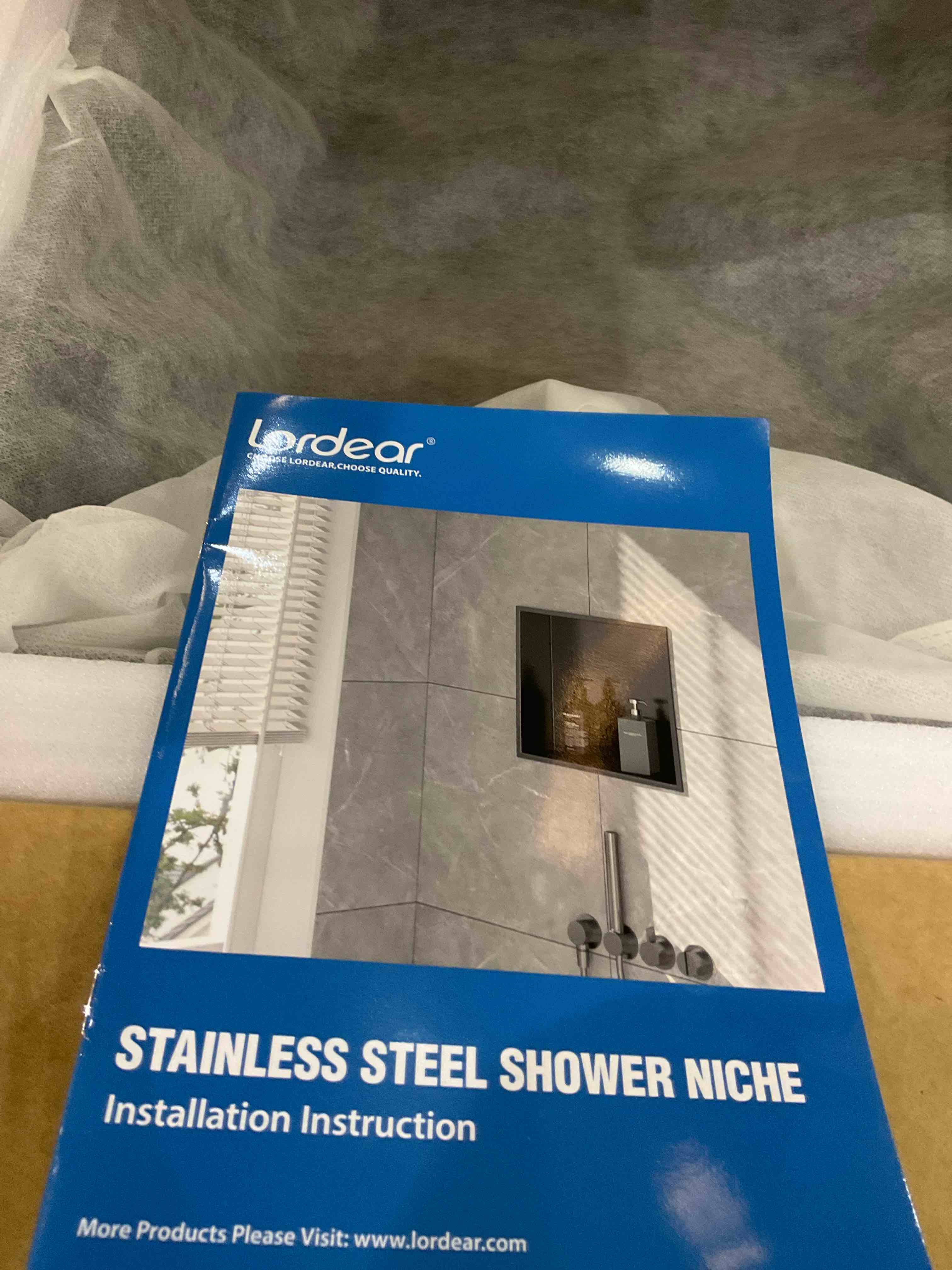 https://s3.amazonaws.com/lotting-images-prod/BargainHunt/EXS01088526_1708101476855.jpeg