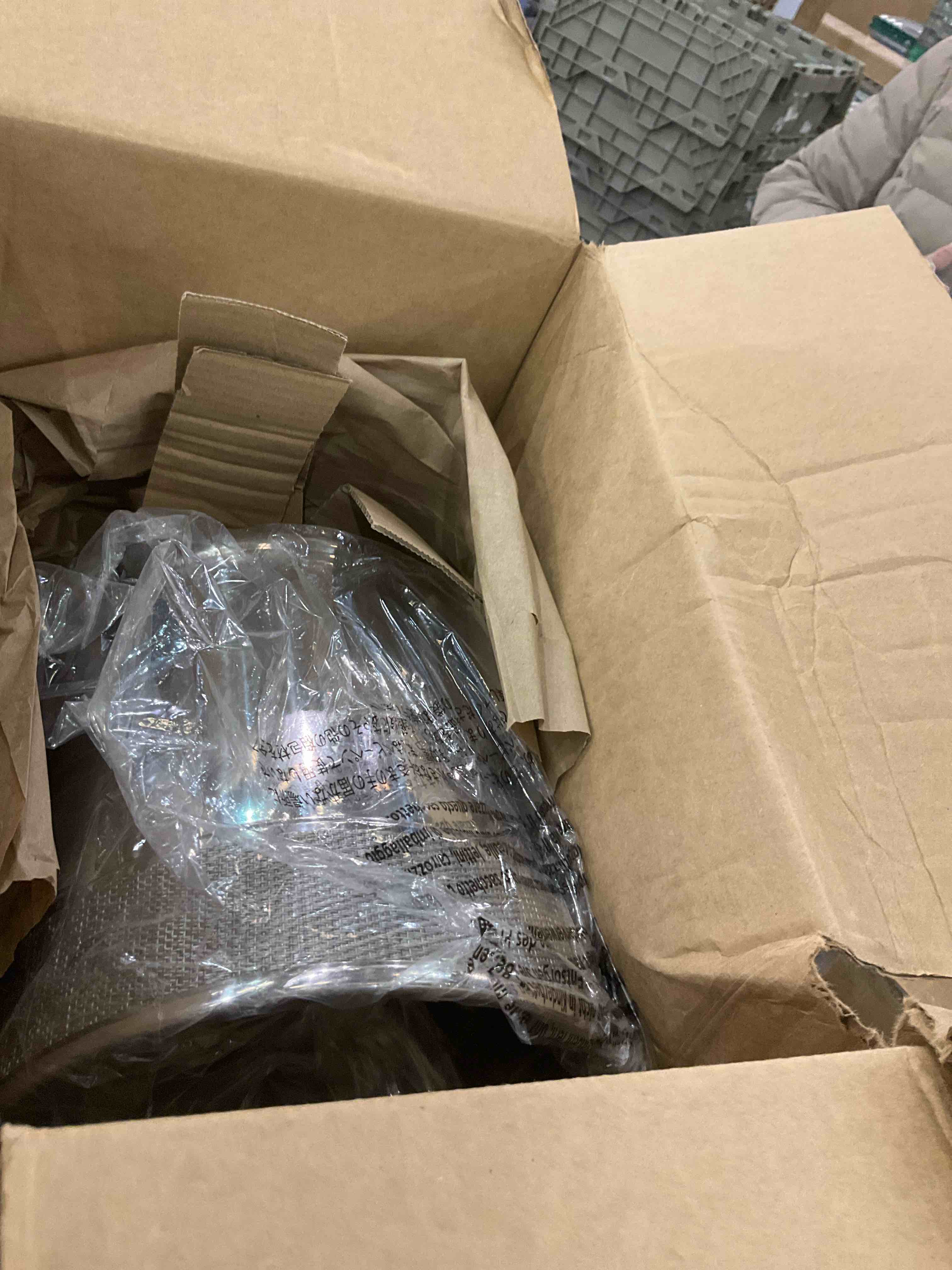 https://s3.amazonaws.com/lotting-images-prod/BargainHunt/EXS01088560_1708109185765.jpeg