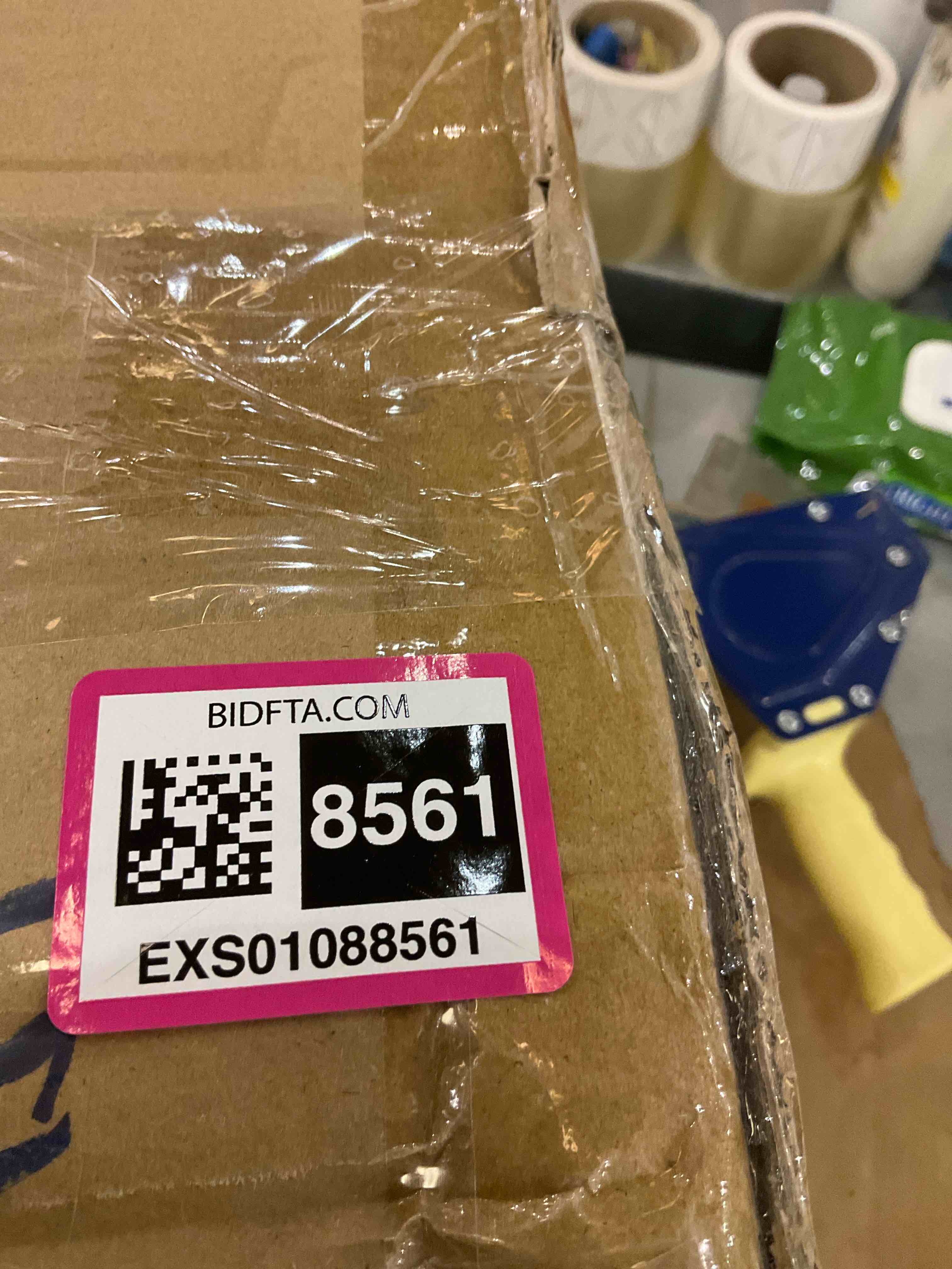 https://s3.amazonaws.com/lotting-images-prod/BargainHunt/EXS01088561_1708109377529.jpeg