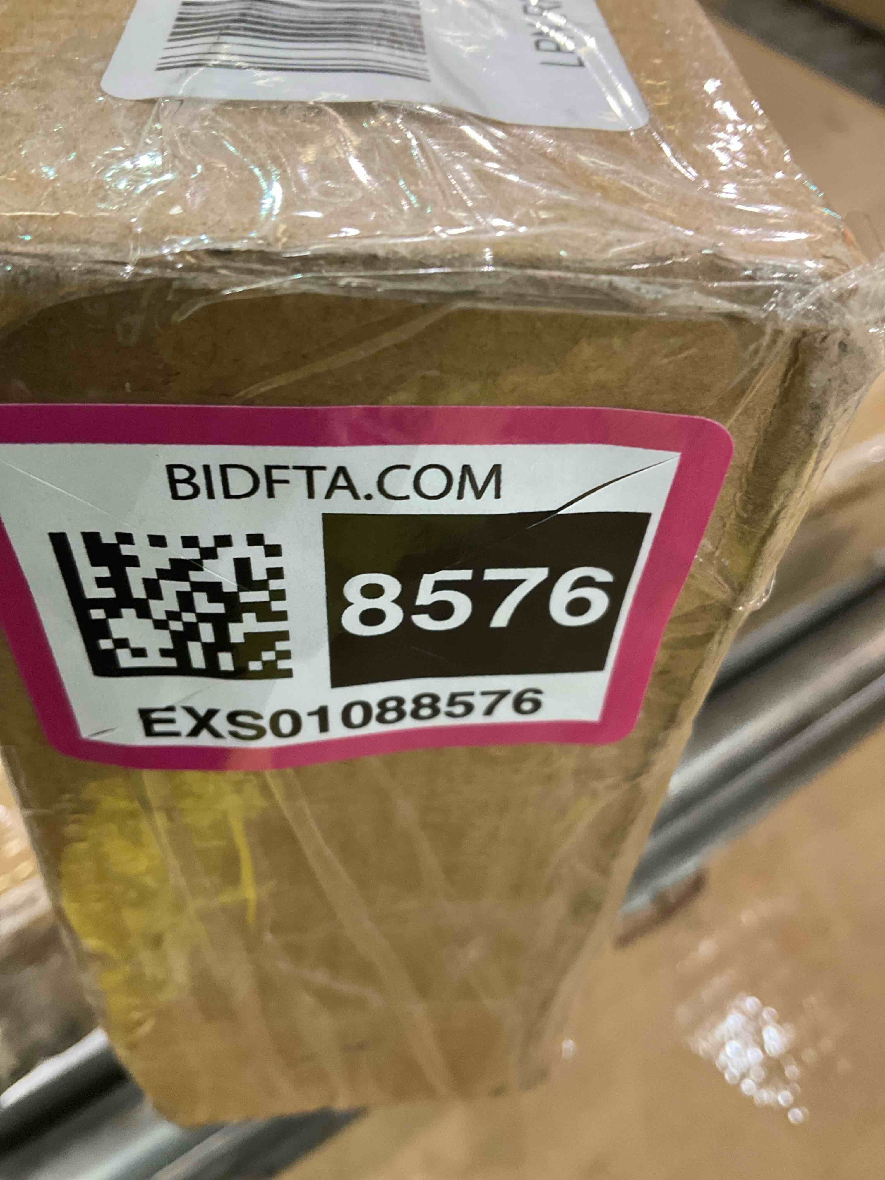 https://s3.amazonaws.com/lotting-images-prod/BargainHunt/EXS01088576_1708111623066.jpeg