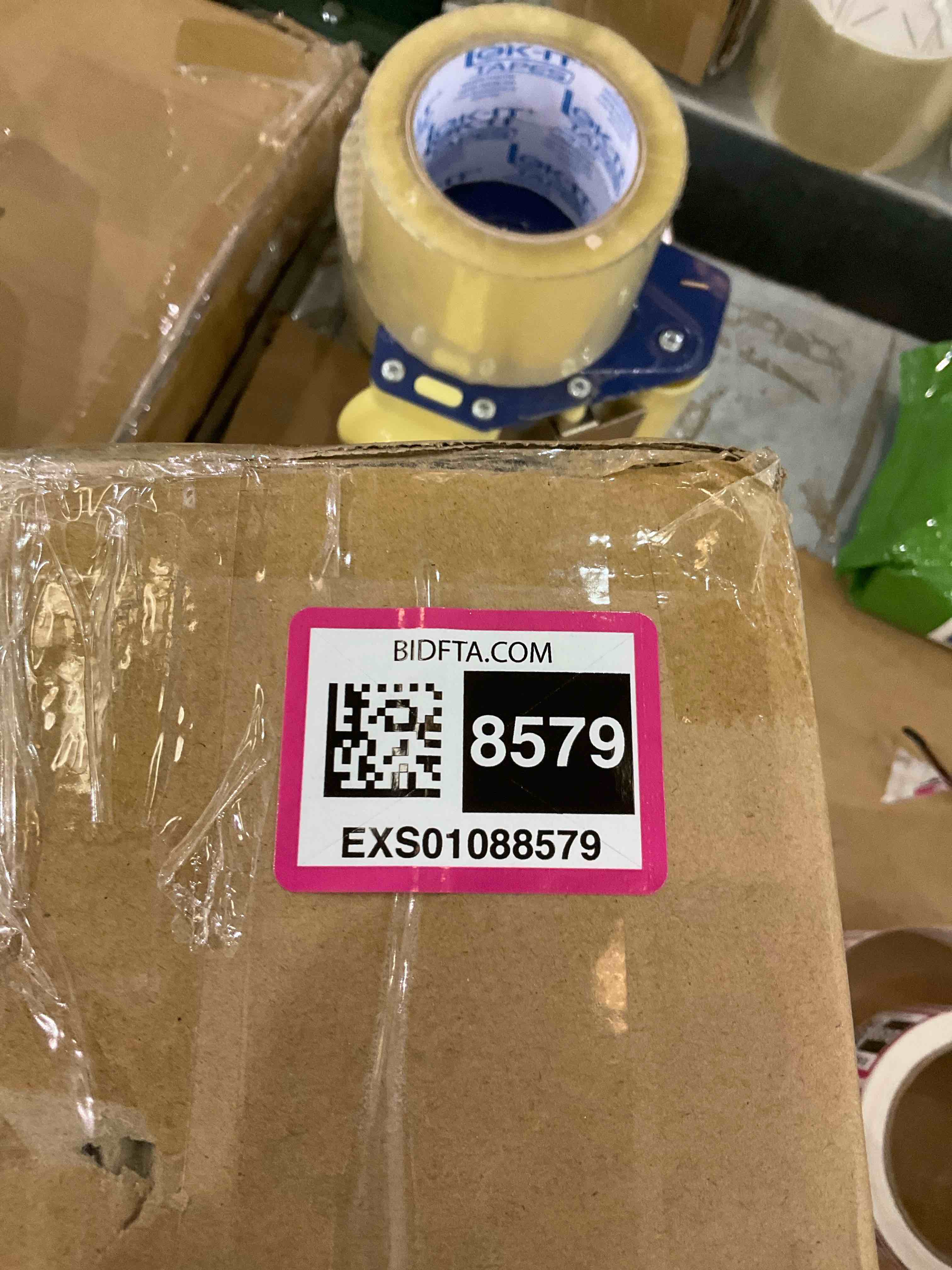 https://s3.amazonaws.com/lotting-images-prod/BargainHunt/EXS01088579_1708112834298.jpeg