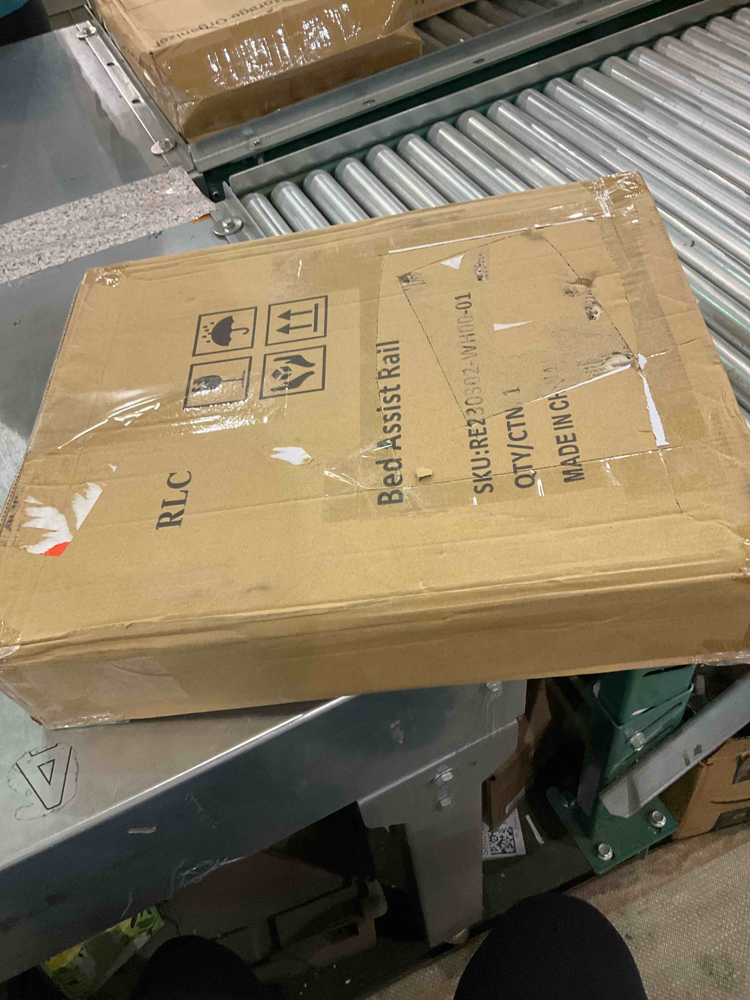 https://s3.amazonaws.com/lotting-images-prod/BargainHunt/EXS01088836_1709036356387.jpeg