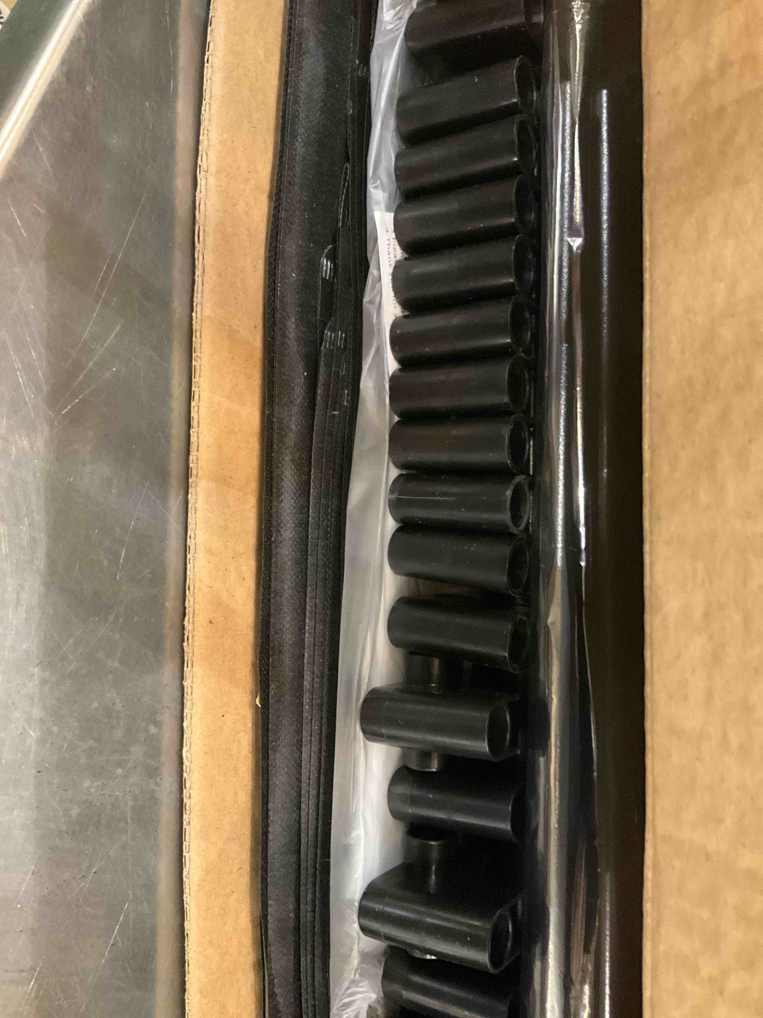 https://s3.amazonaws.com/lotting-images-prod/BargainHunt/EXS01089015_1709144342106.jpeg