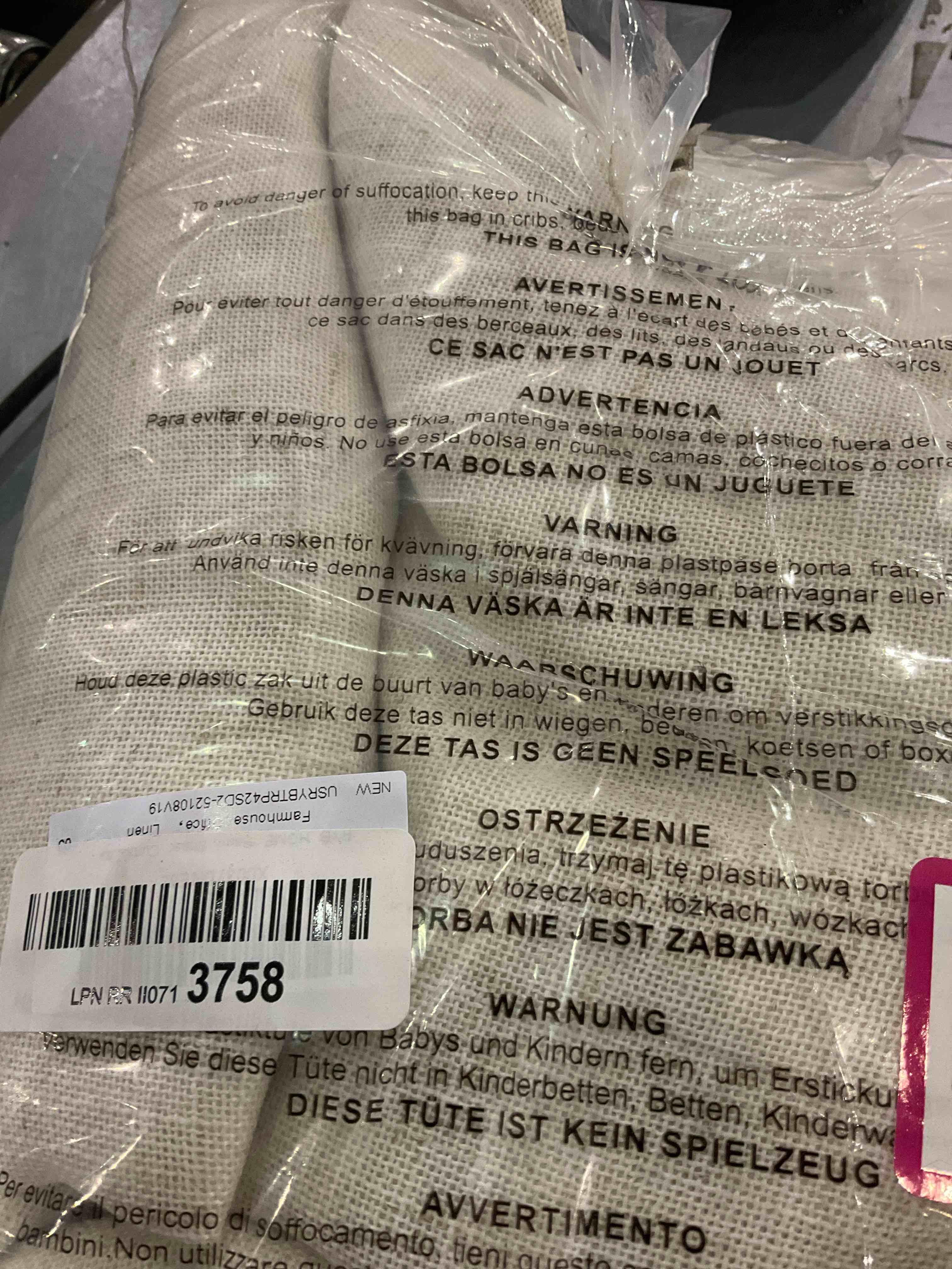 https://s3.amazonaws.com/lotting-images-prod/BargainHunt/EXS01089215_1709813991955.jpeg
