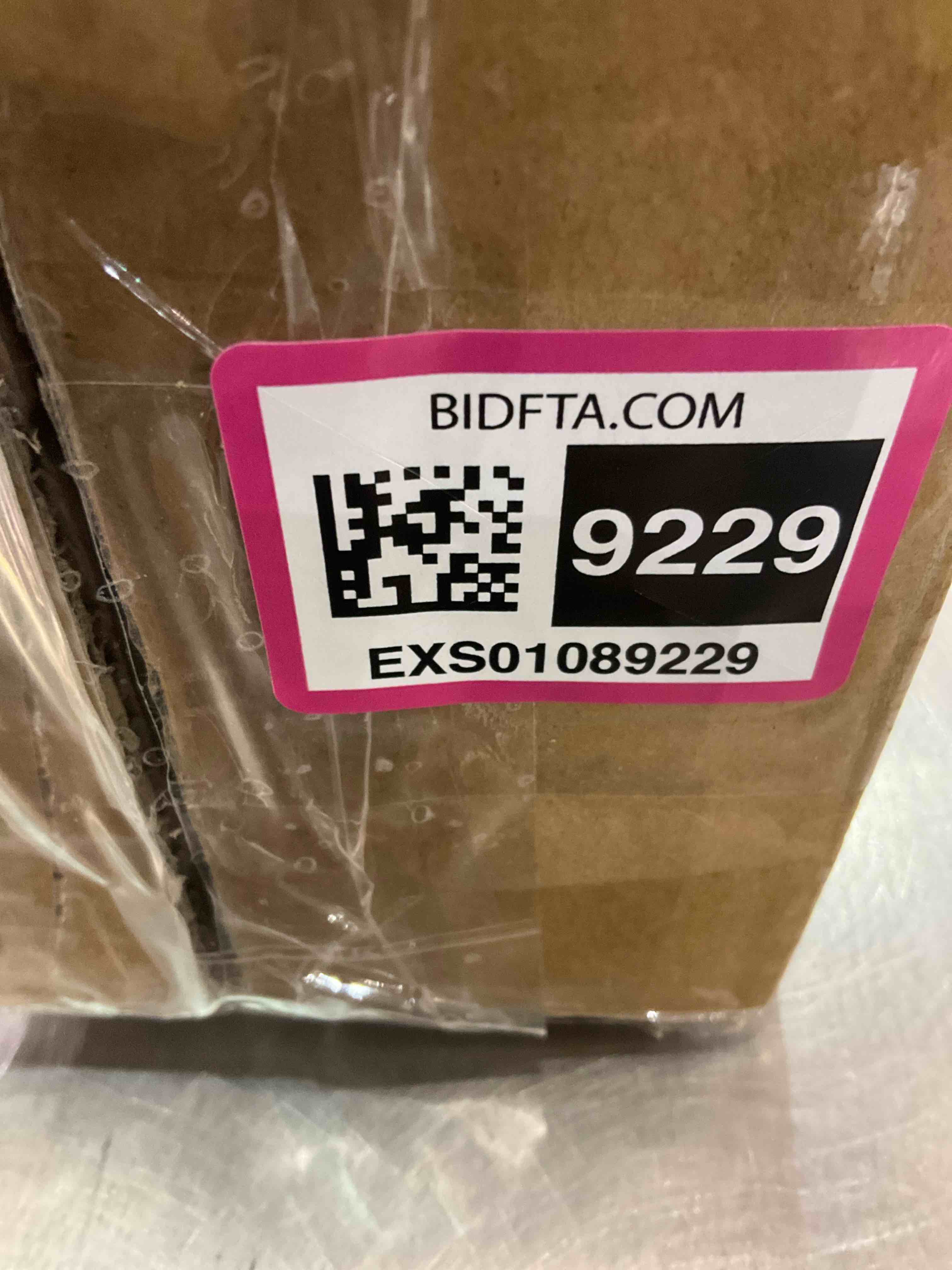 https://s3.amazonaws.com/lotting-images-prod/BargainHunt/EXS01089229_1709818472272.jpeg