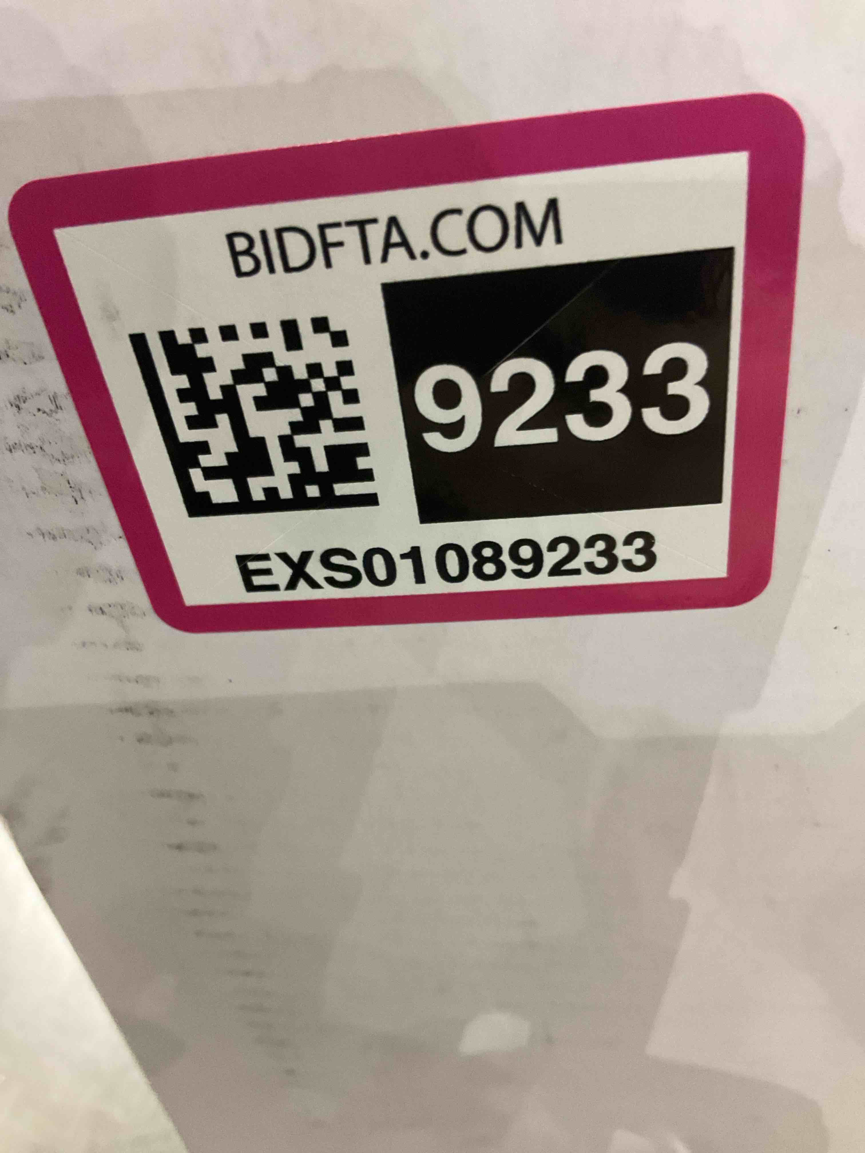 https://s3.amazonaws.com/lotting-images-prod/BargainHunt/EXS01089233_1709819129466.jpeg