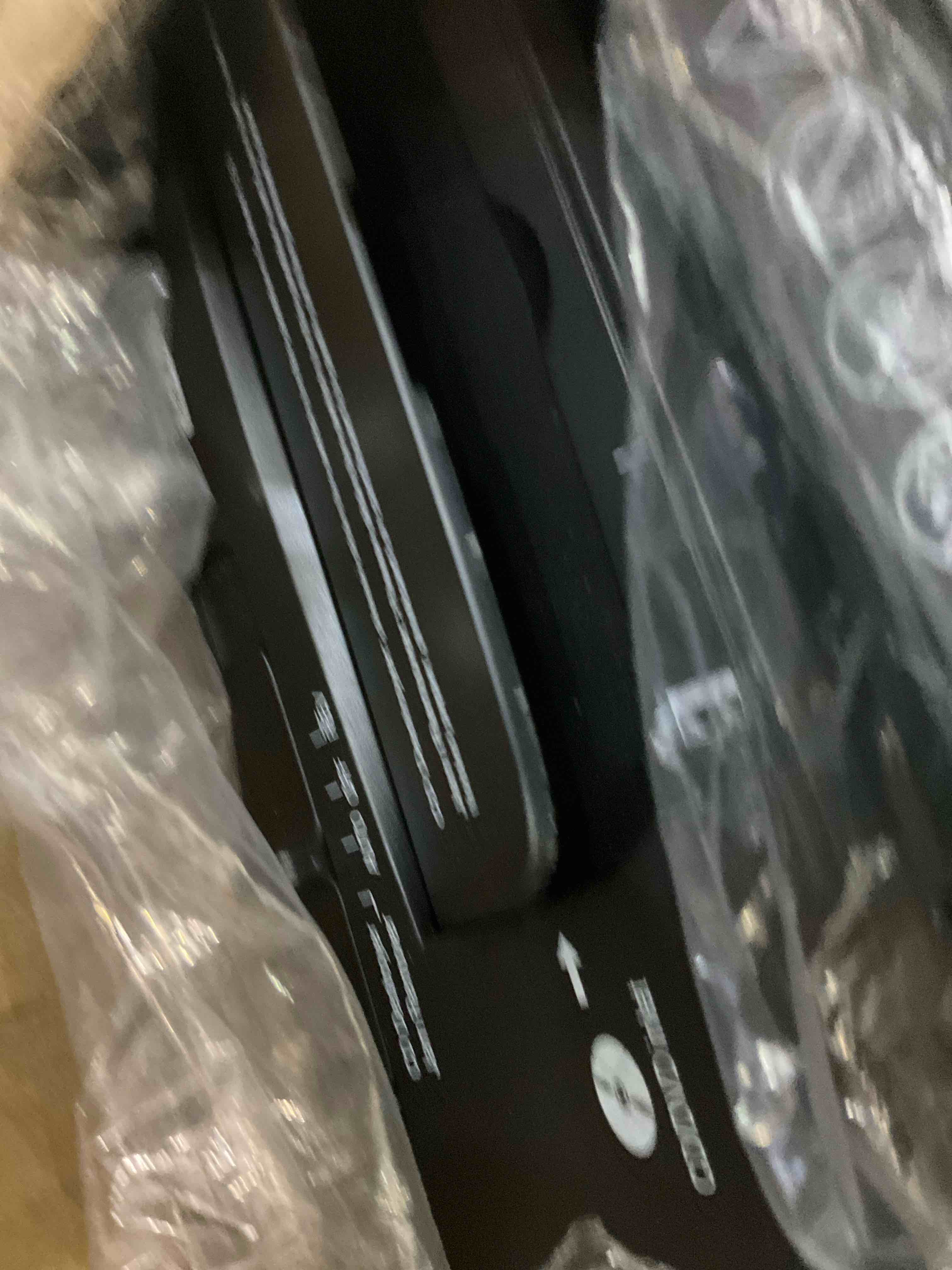 https://s3.amazonaws.com/lotting-images-prod/BargainHunt/EXS01089413_1709919893817.jpeg