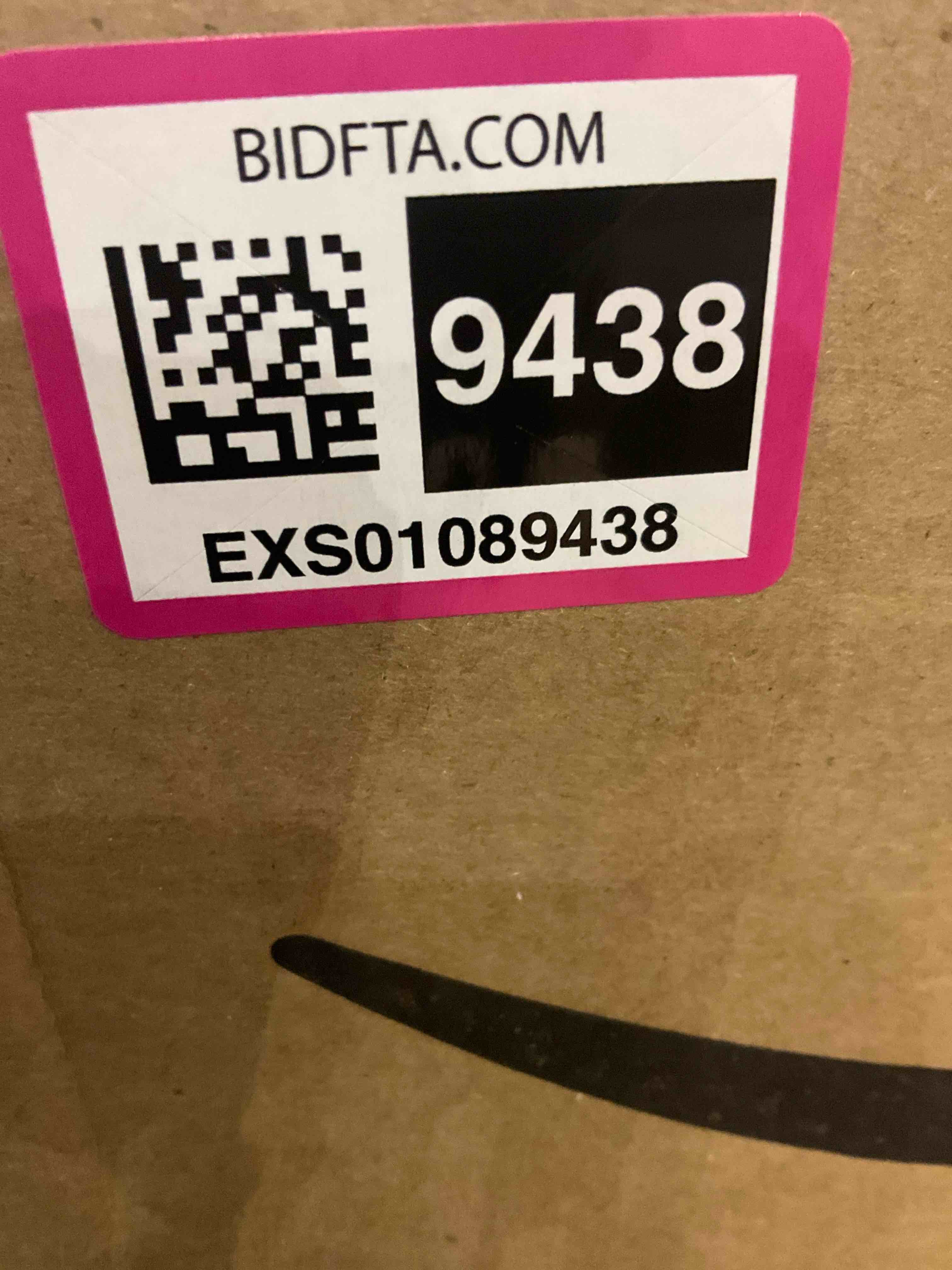 https://s3.amazonaws.com/lotting-images-prod/BargainHunt/EXS01089438_1709926062813.jpeg