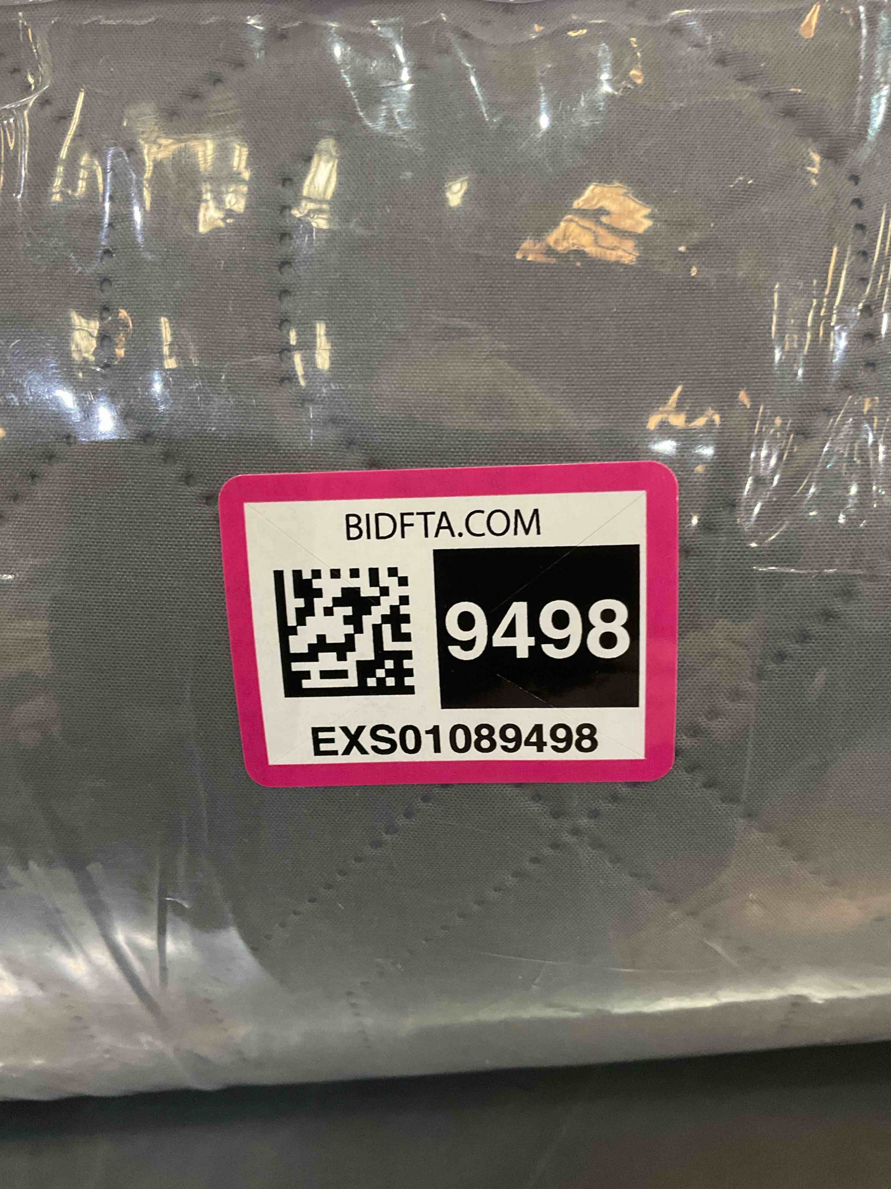 https://s3.amazonaws.com/lotting-images-prod/BargainHunt/EXS01089498_1710167988624.jpeg
