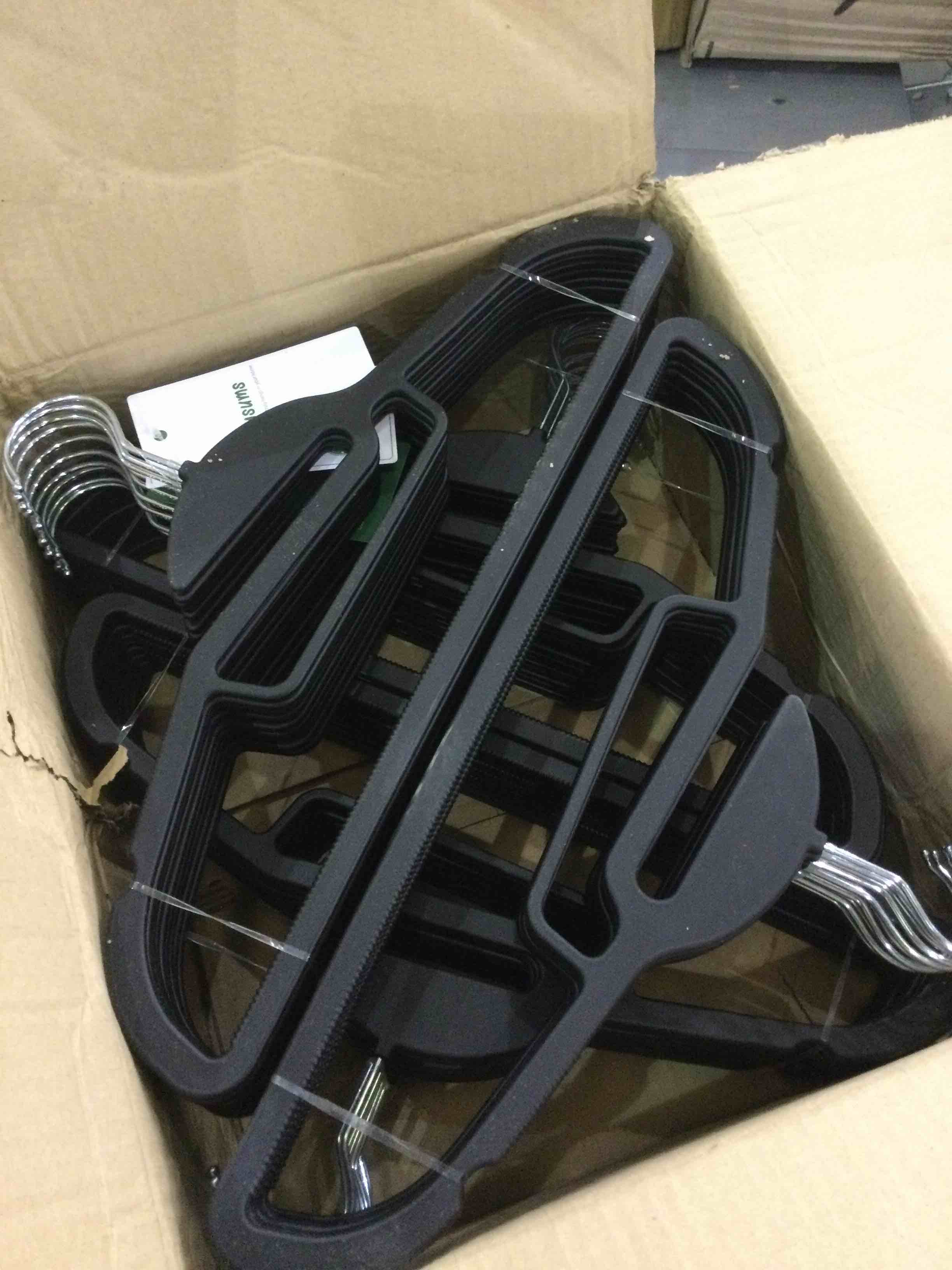 https://s3.amazonaws.com/lotting-images-prod/BargainHunt/EXS01089571_1709322200373.jpeg