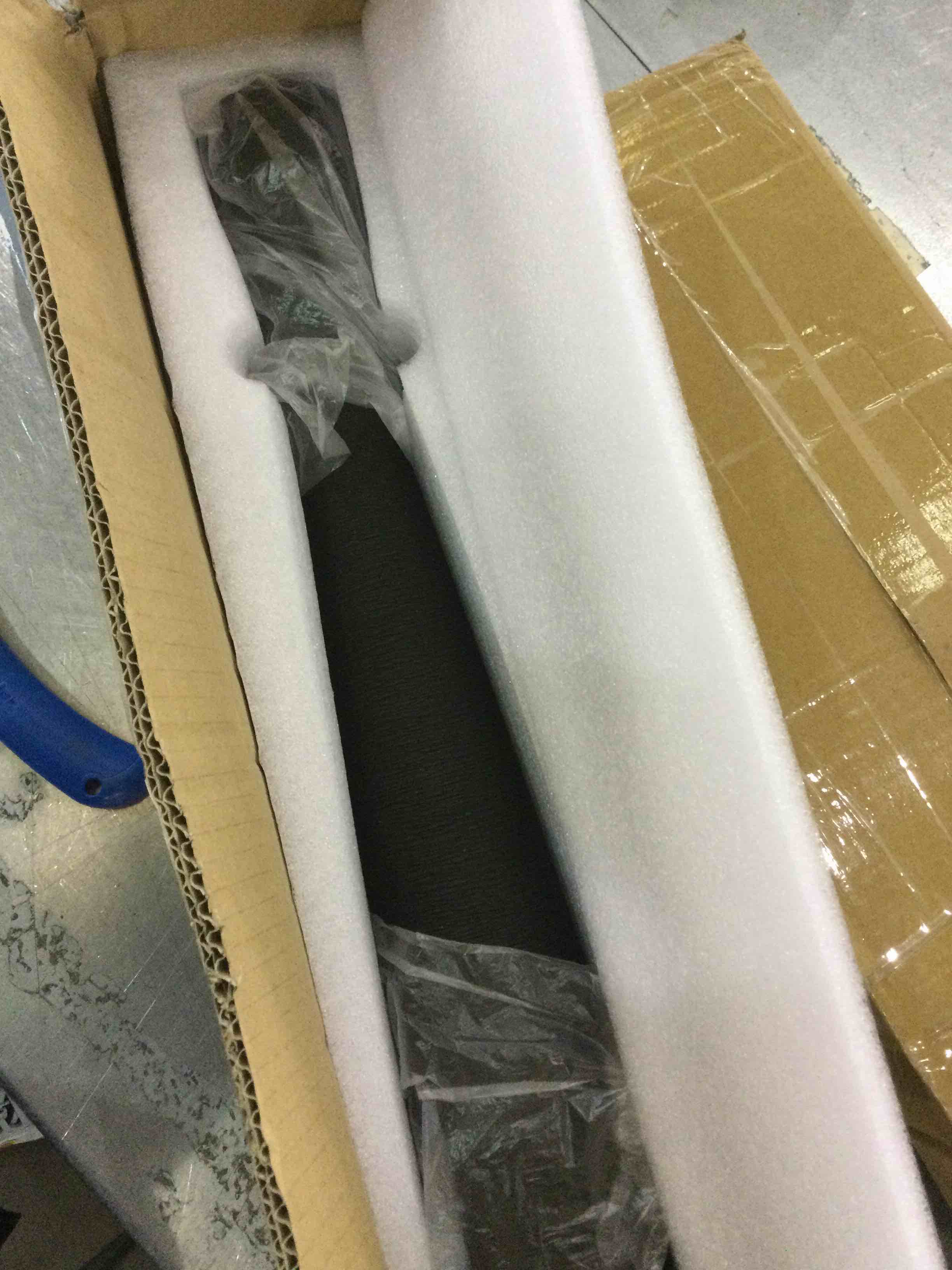 https://s3.amazonaws.com/lotting-images-prod/BargainHunt/EXS01089935_1709743966216.jpeg