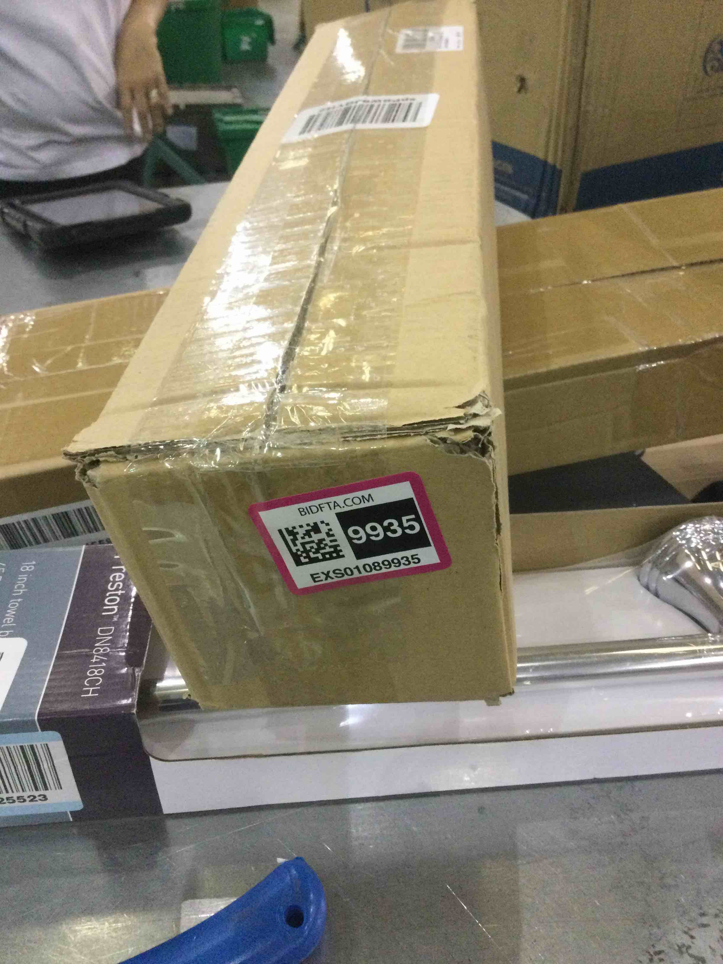 https://s3.amazonaws.com/lotting-images-prod/BargainHunt/EXS01089935_1709743985160.jpeg