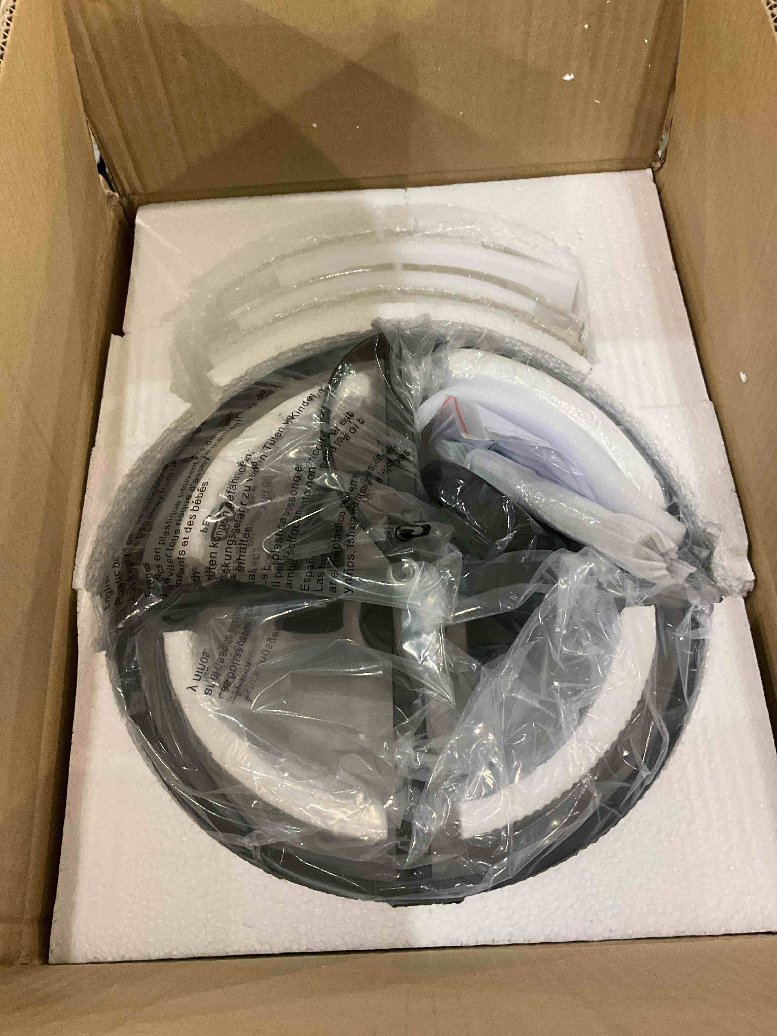 https://s3.amazonaws.com/lotting-images-prod/BargainHunt/EXS01090267_1708521366683.jpeg
