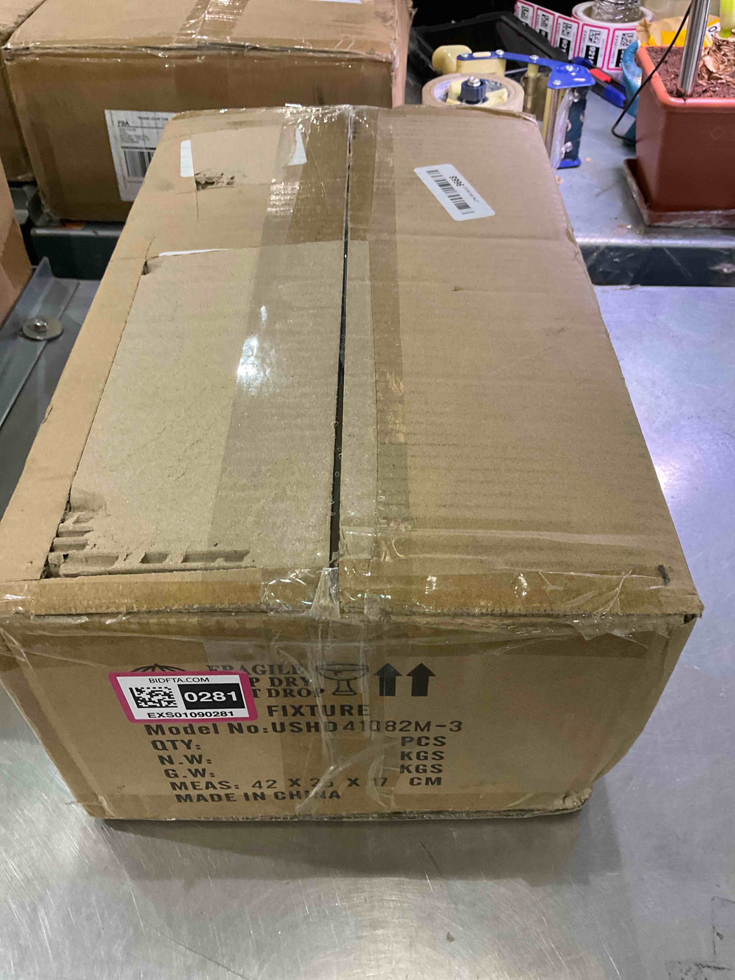 https://s3.amazonaws.com/lotting-images-prod/BargainHunt/EXS01090281_1708522485664.jpeg