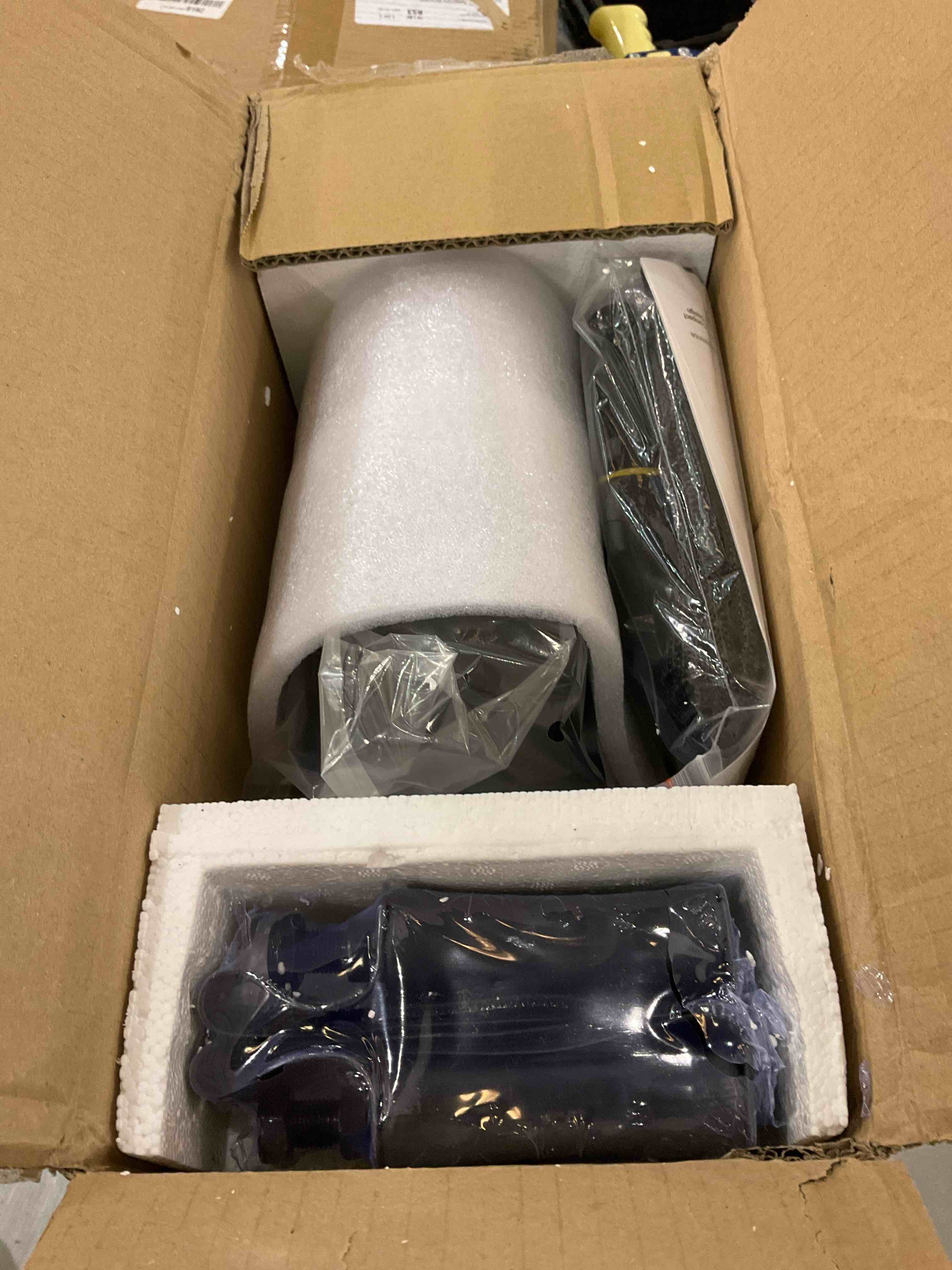 https://s3.amazonaws.com/lotting-images-prod/BargainHunt/EXS01090323_1708528652704.jpeg