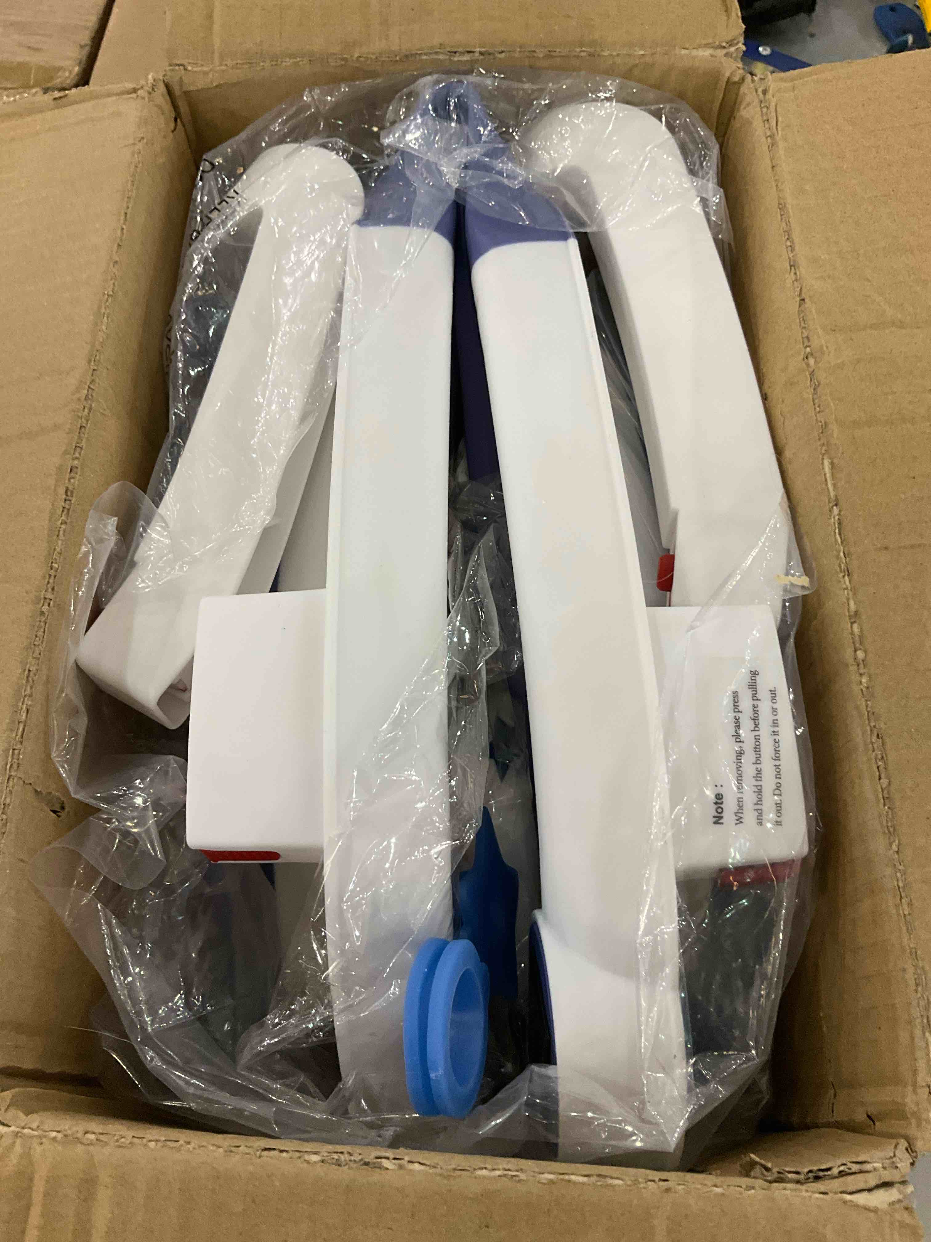 https://s3.amazonaws.com/lotting-images-prod/BargainHunt/EXS01090324_1708528738003.jpeg