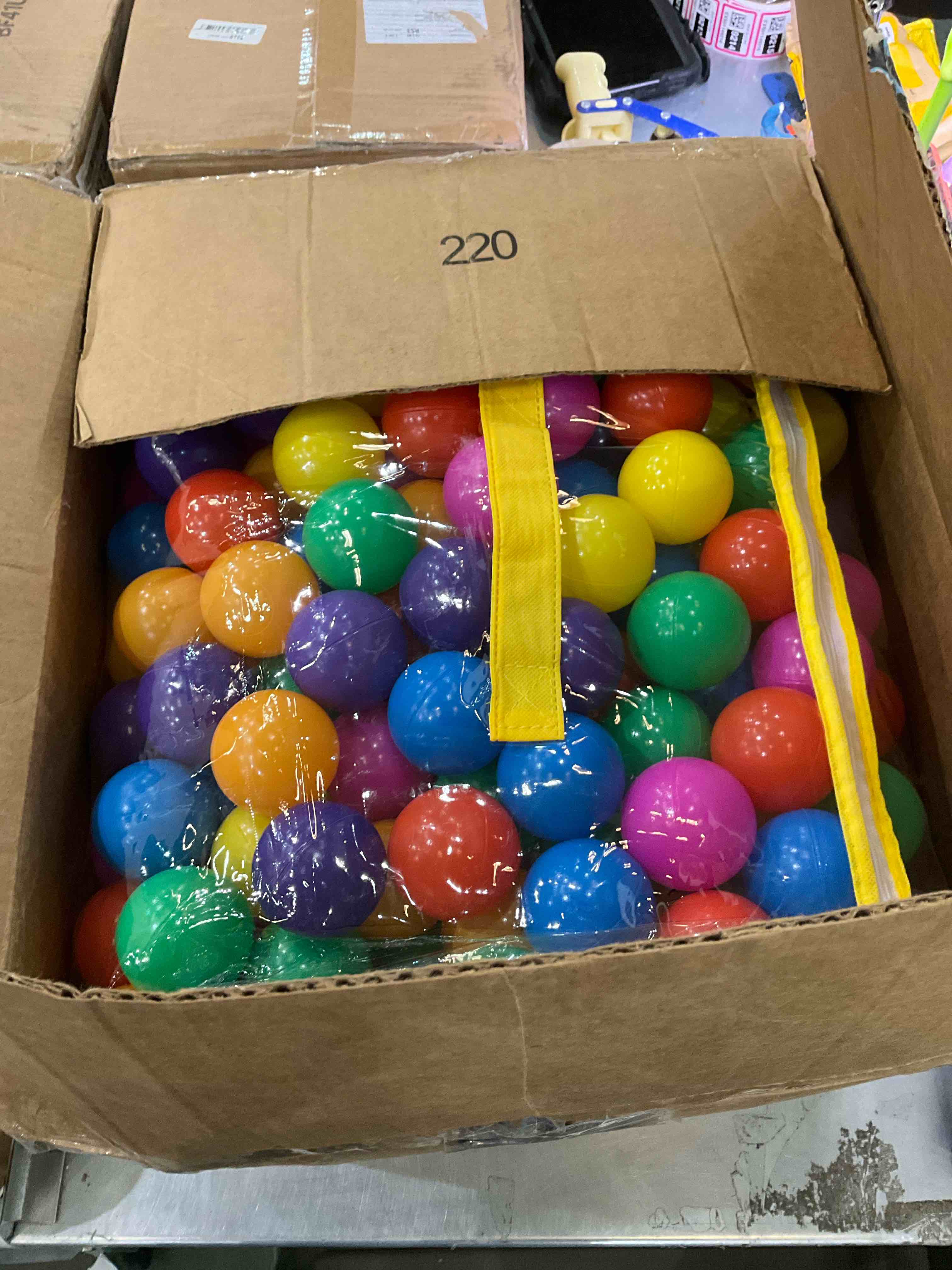 Hovenlay Ball Pit Balls Phthalate Free BPA Free Crush Proof Plastic - 7 Bright Colors in Reusable Play Toys for Kids with Storage Bag