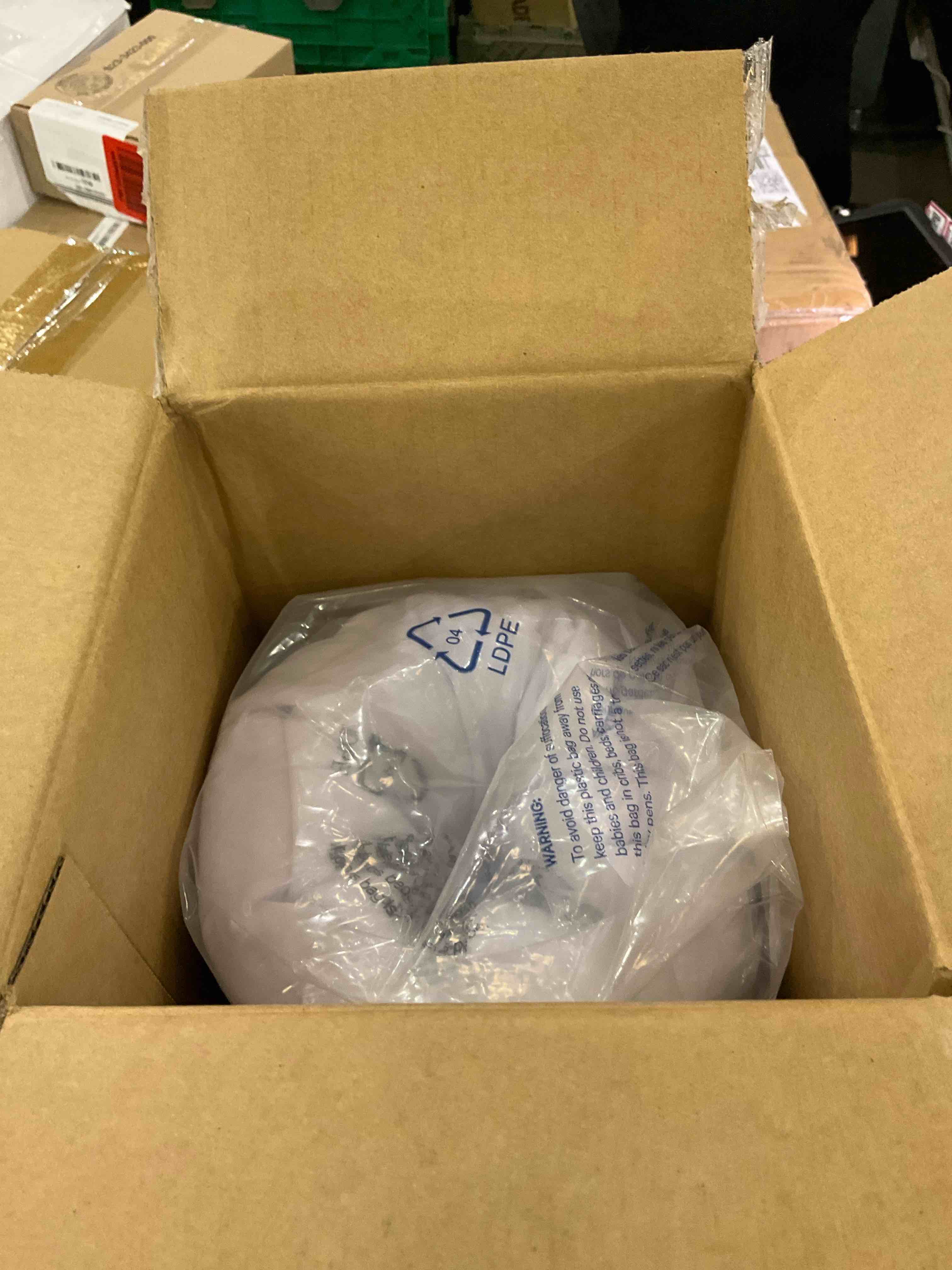 https://s3.amazonaws.com/lotting-images-prod/BargainHunt/EXS01090443_1708545944986.jpeg