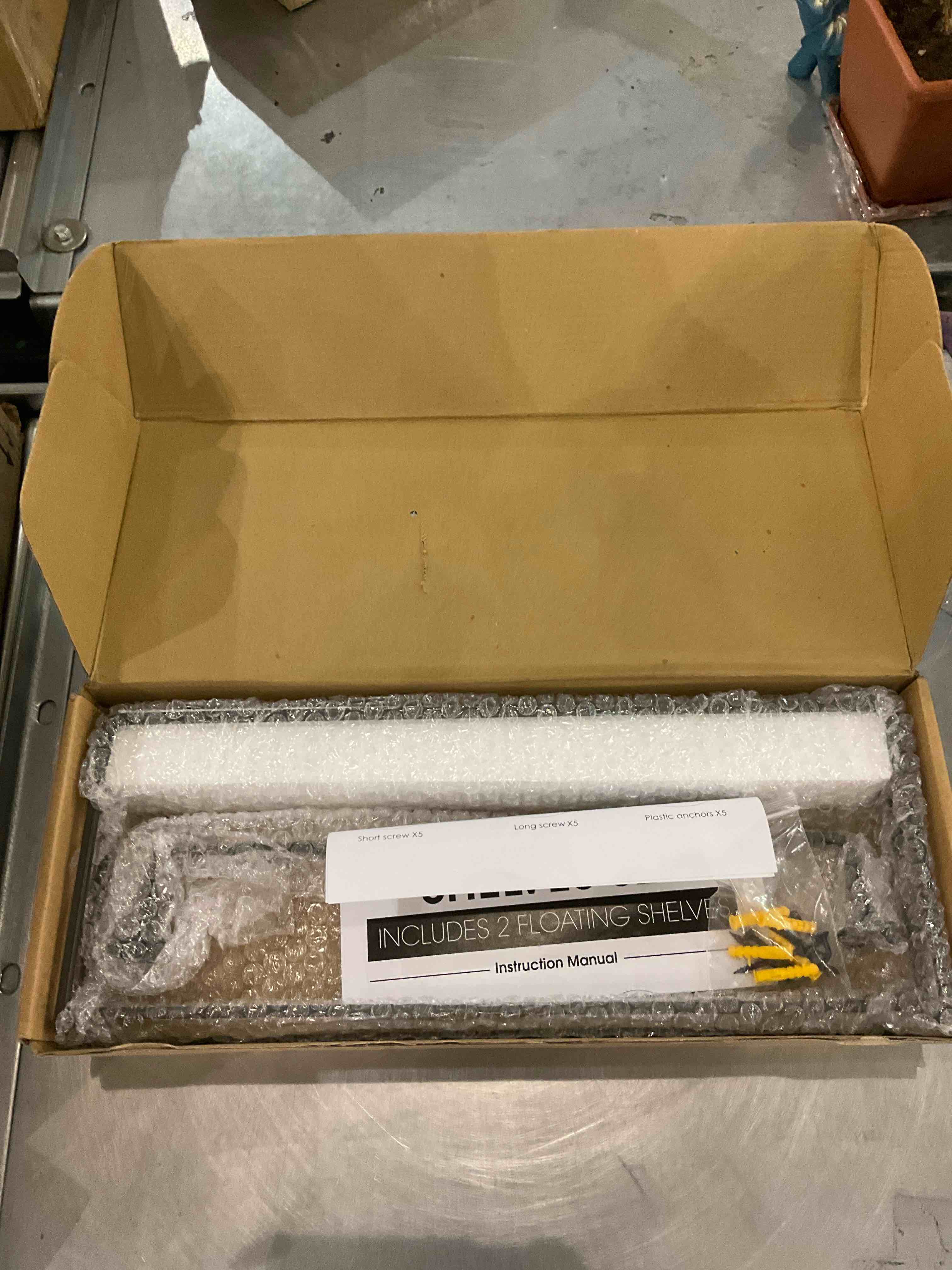 https://s3.amazonaws.com/lotting-images-prod/BargainHunt/EXS01090483_1708694287574.jpeg