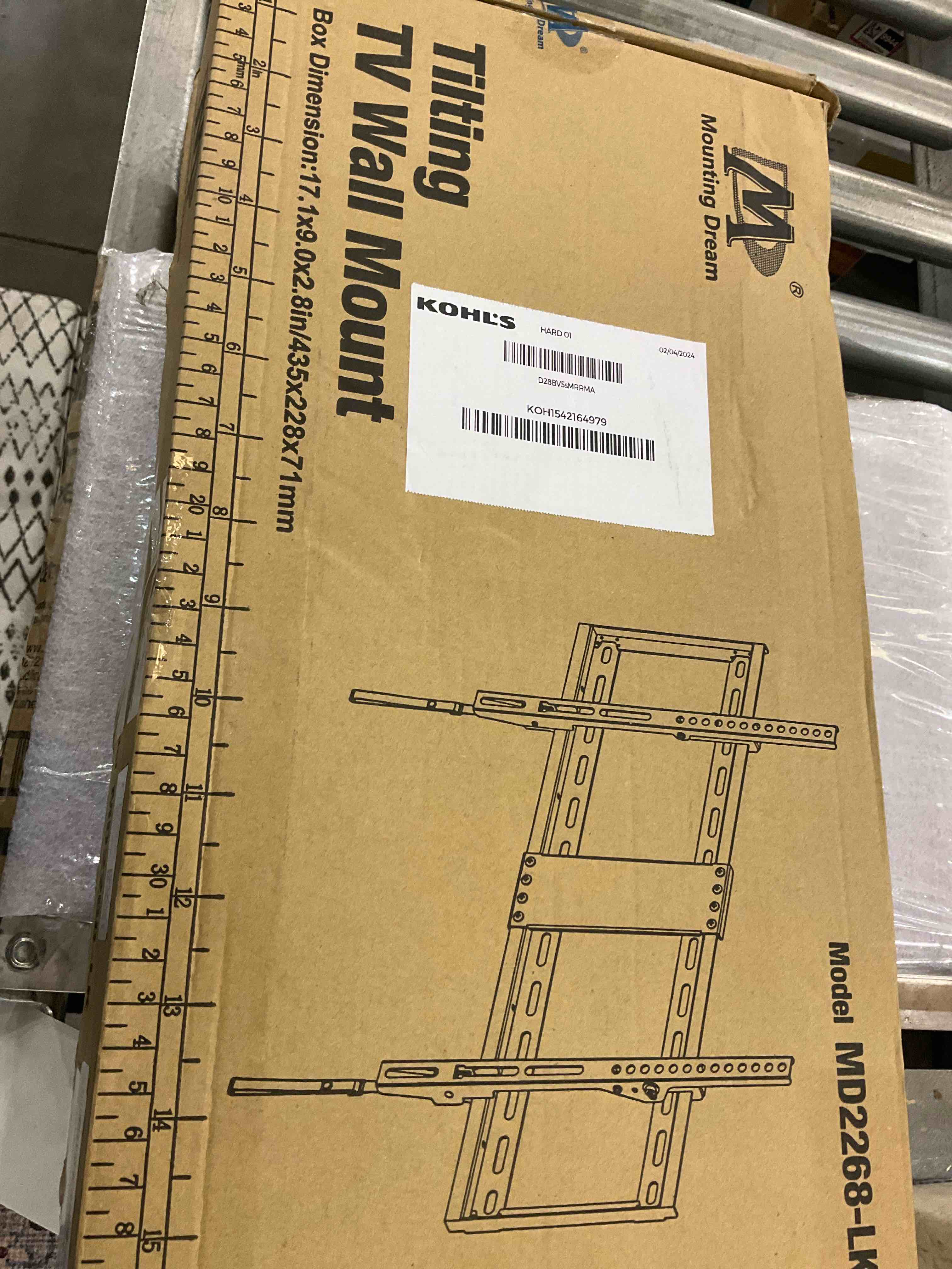 https://s3.amazonaws.com/lotting-images-prod/BargainHunt/EXS01090561_1709235453563.jpeg