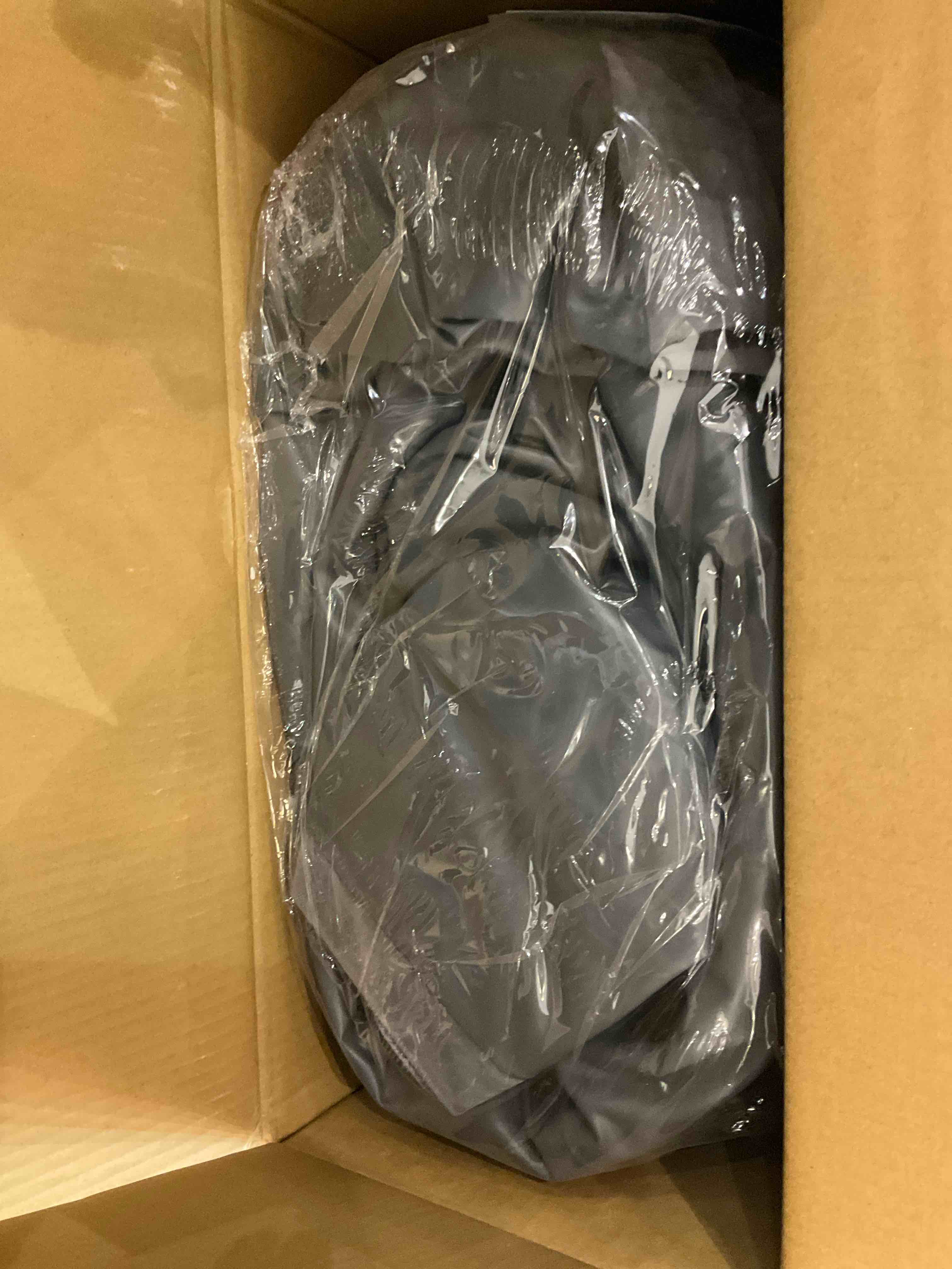 https://s3.amazonaws.com/lotting-images-prod/BargainHunt/EXS01090964_1709747373640.jpeg