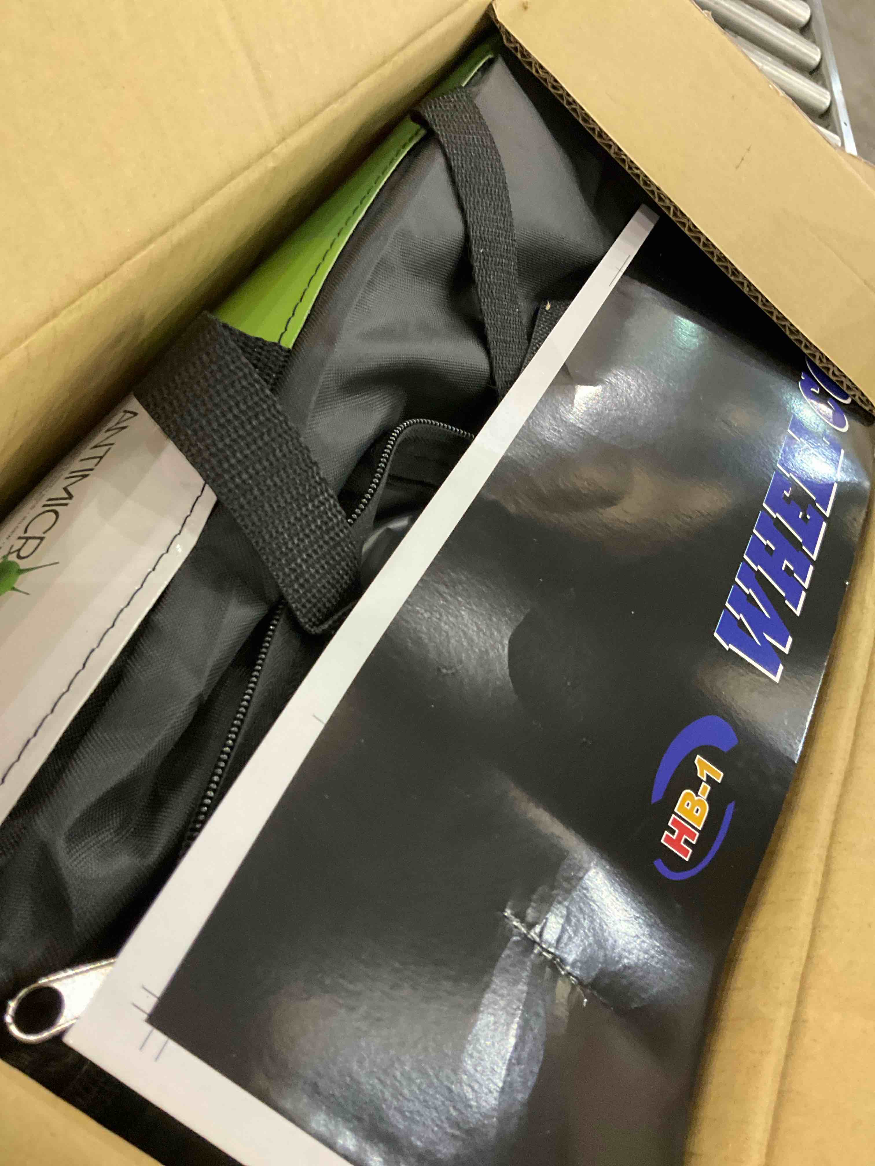 https://s3.amazonaws.com/lotting-images-prod/BargainHunt/EXS01090966_1709747643421.jpeg