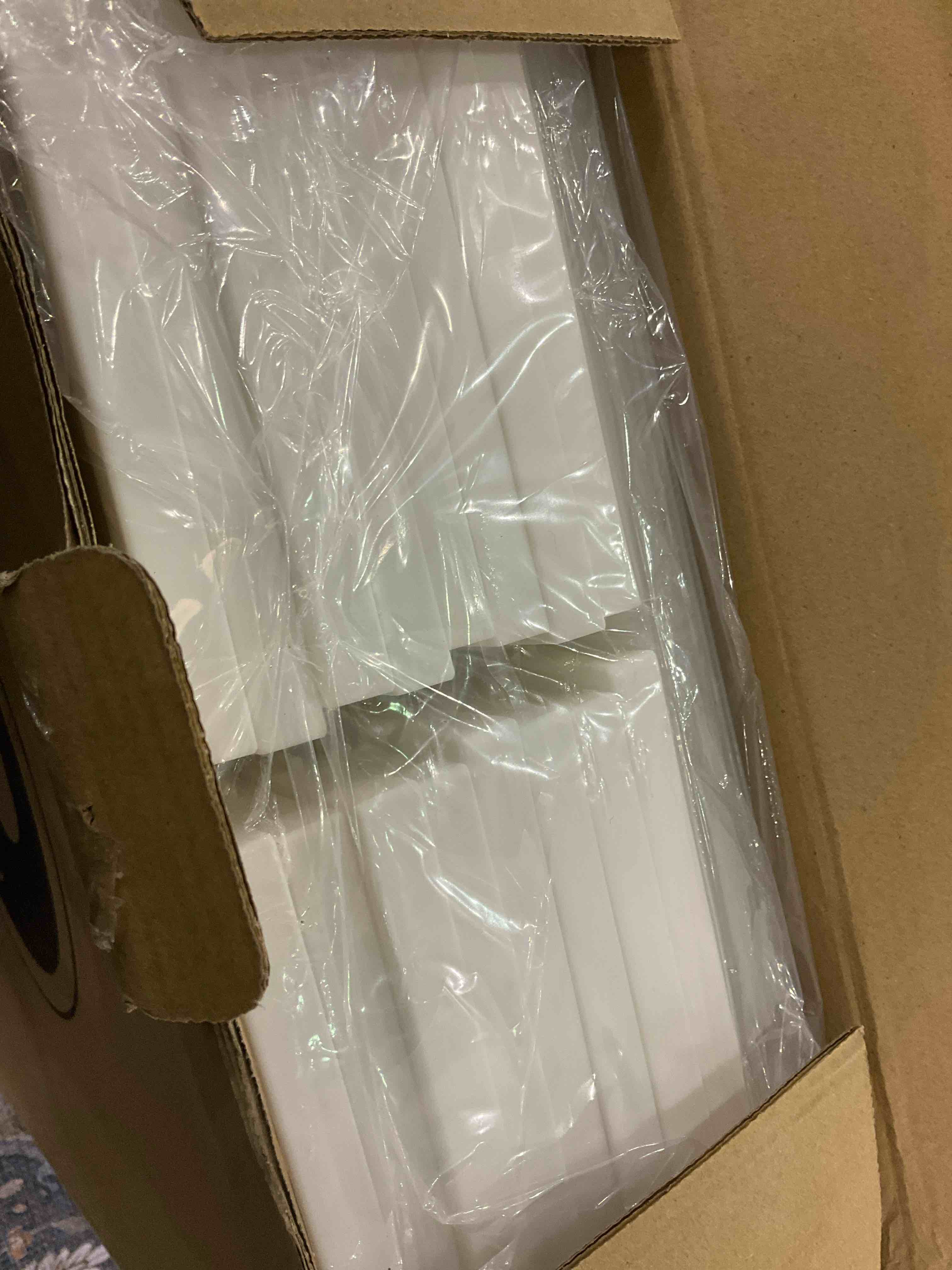 https://s3.amazonaws.com/lotting-images-prod/BargainHunt/EXS01090989_1709753039717.jpeg