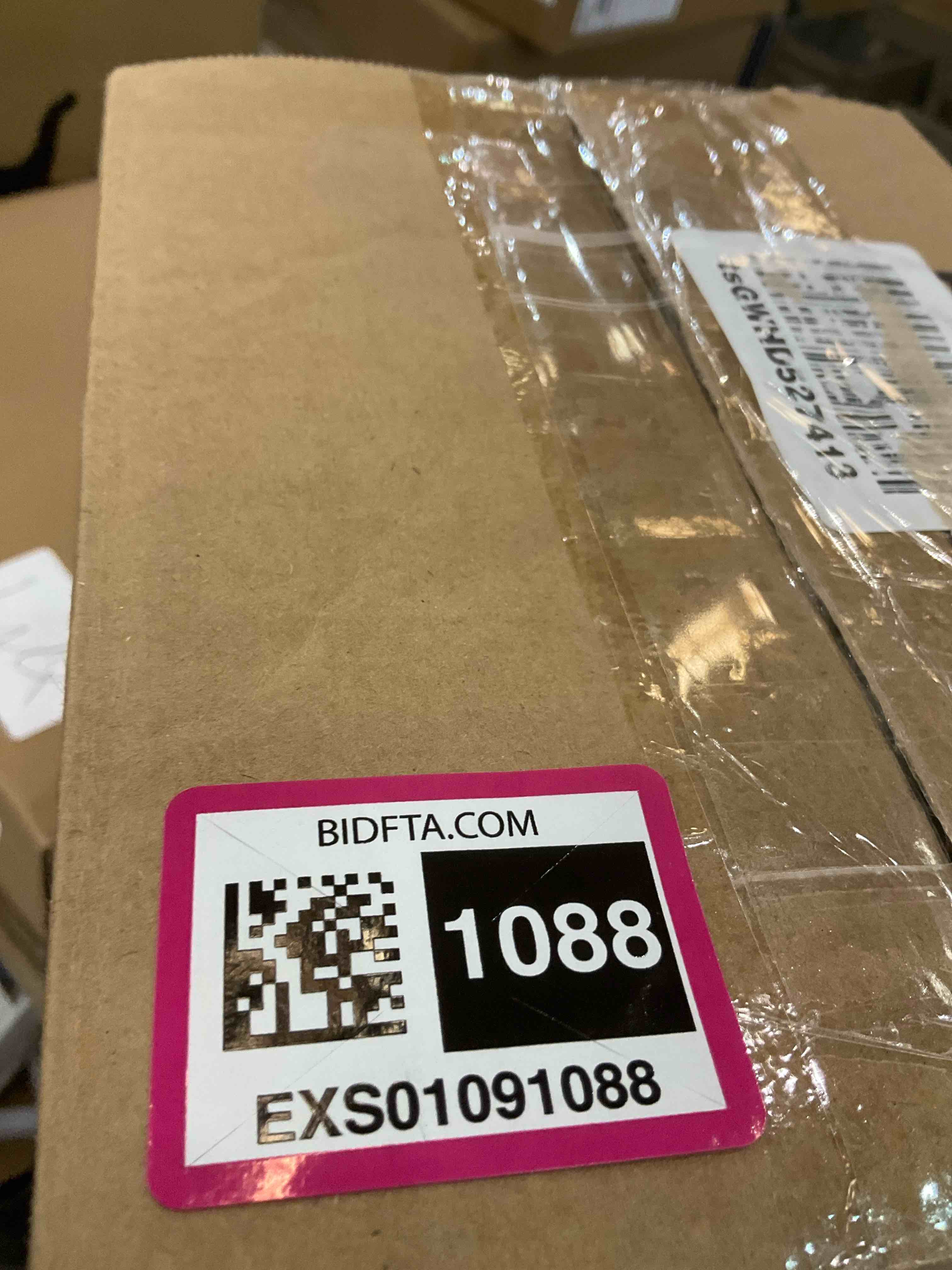 https://s3.amazonaws.com/lotting-images-prod/BargainHunt/EXS01091088_1708447706385.jpeg