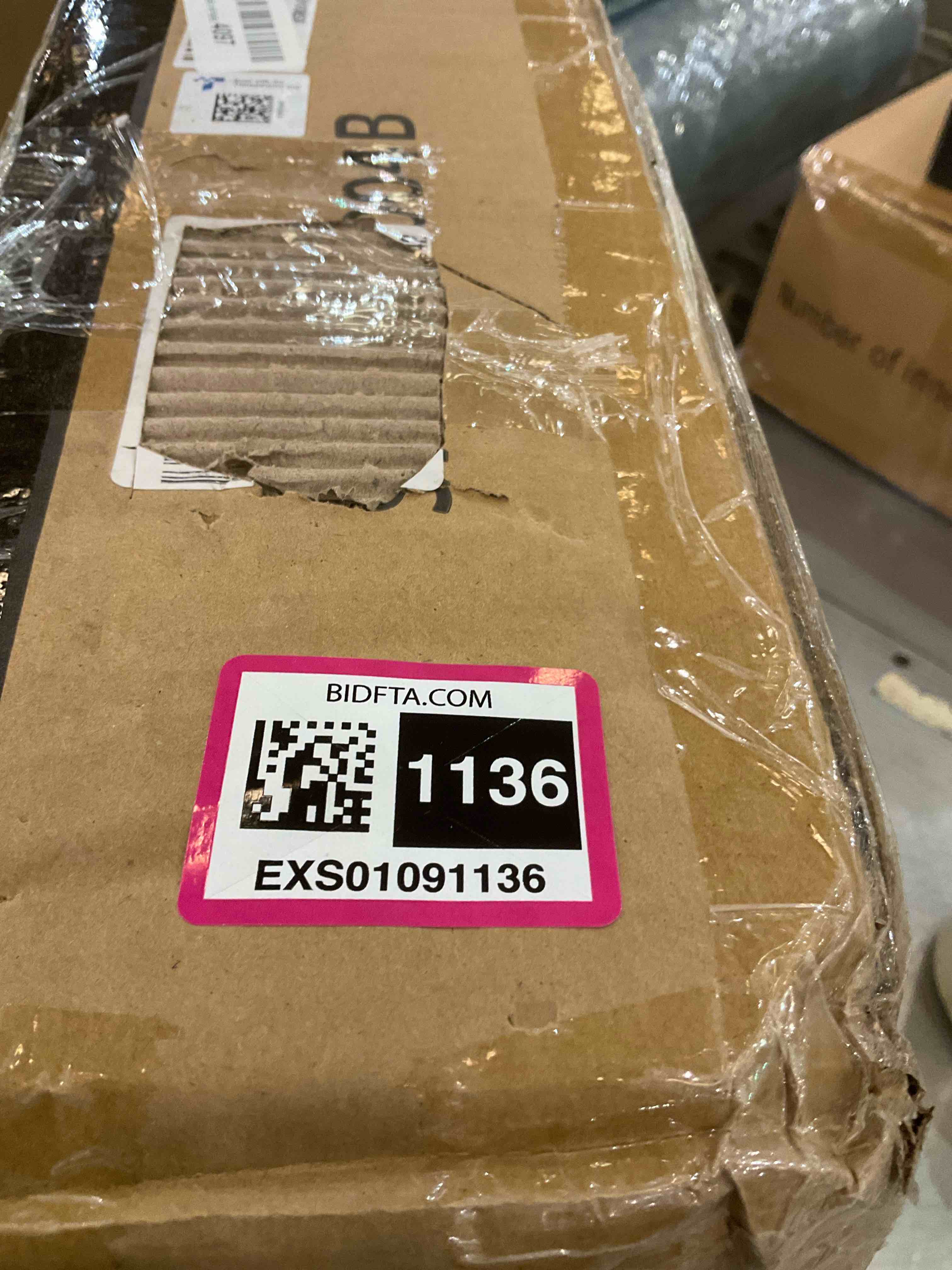 https://s3.amazonaws.com/lotting-images-prod/BargainHunt/EXS01091136_1708456924562.jpeg